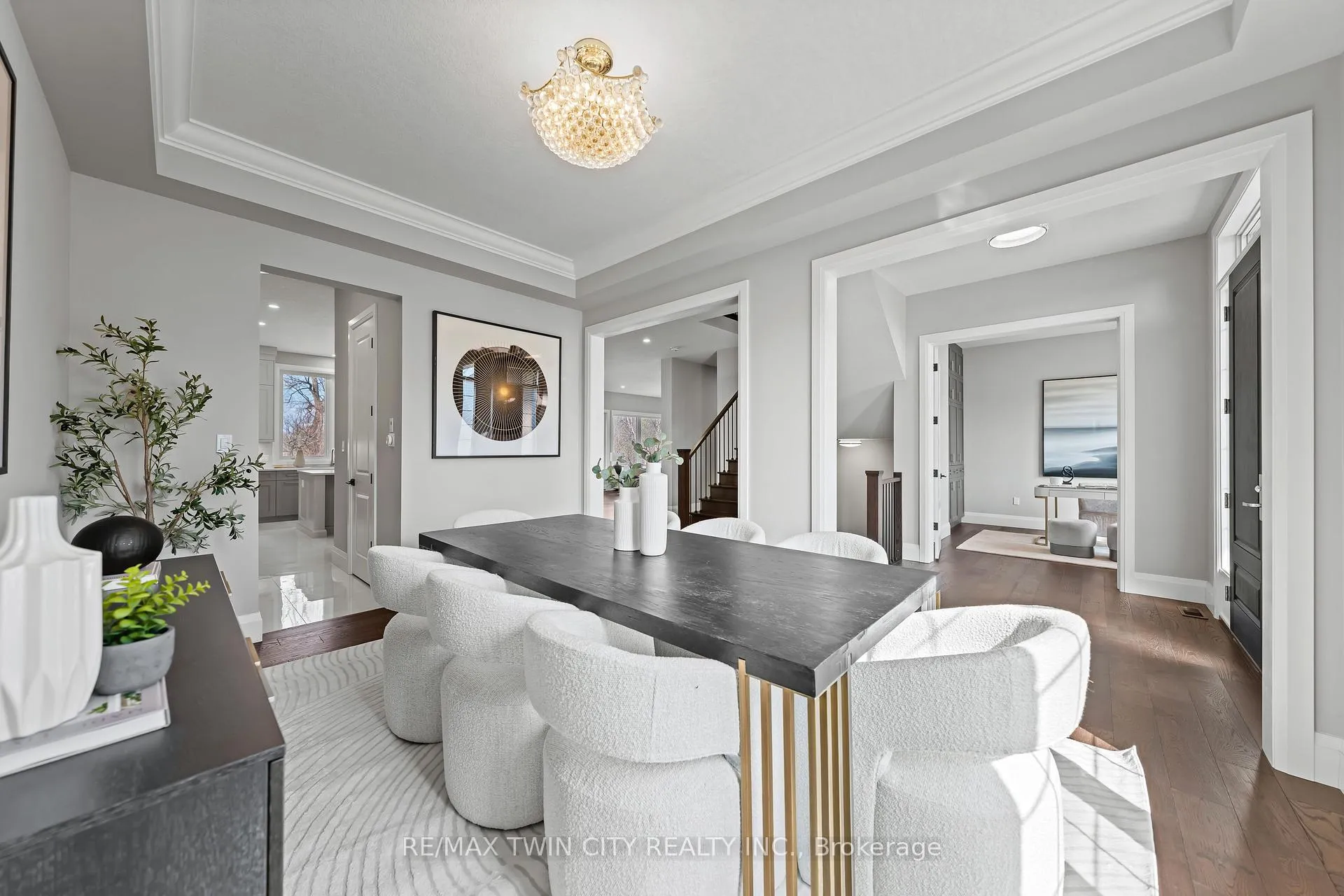 Photo 12 of 581 Manor Ridge Crescent, Waterloo — HOMEH