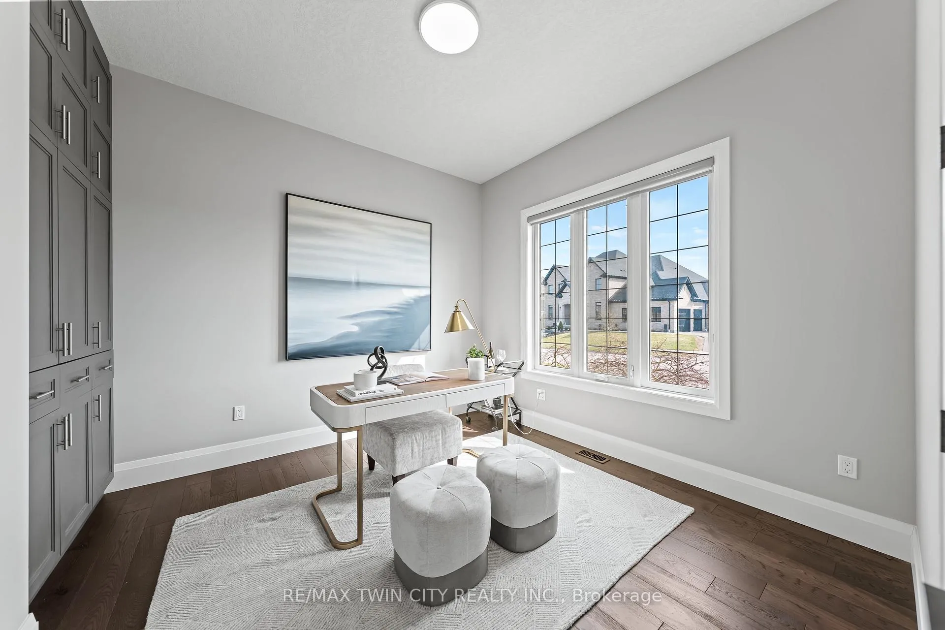 Photo 13 of 581 Manor Ridge Crescent, Waterloo — HOMEH
