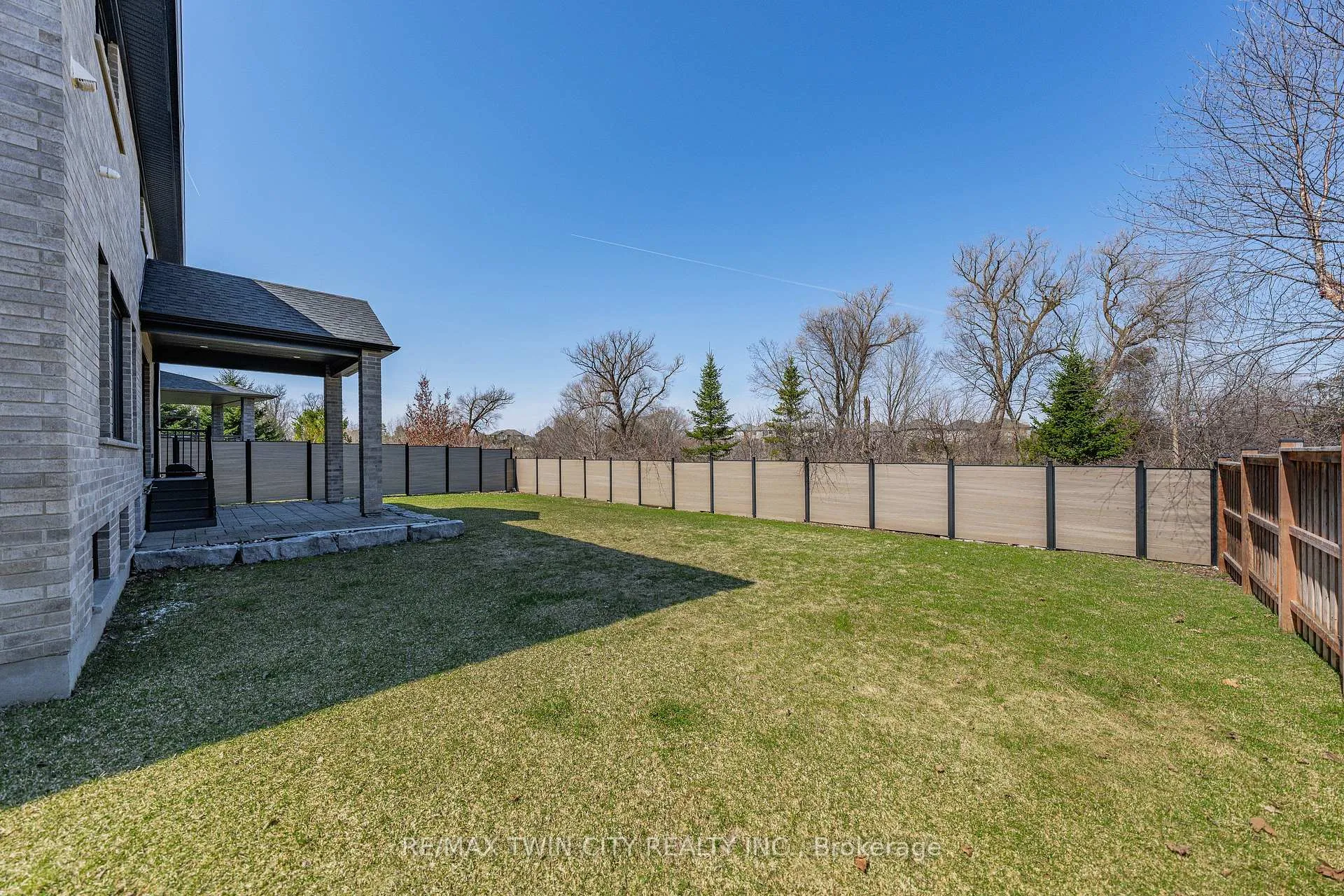 Photo 46 of 581 Manor Ridge Crescent, Waterloo — HOMEH