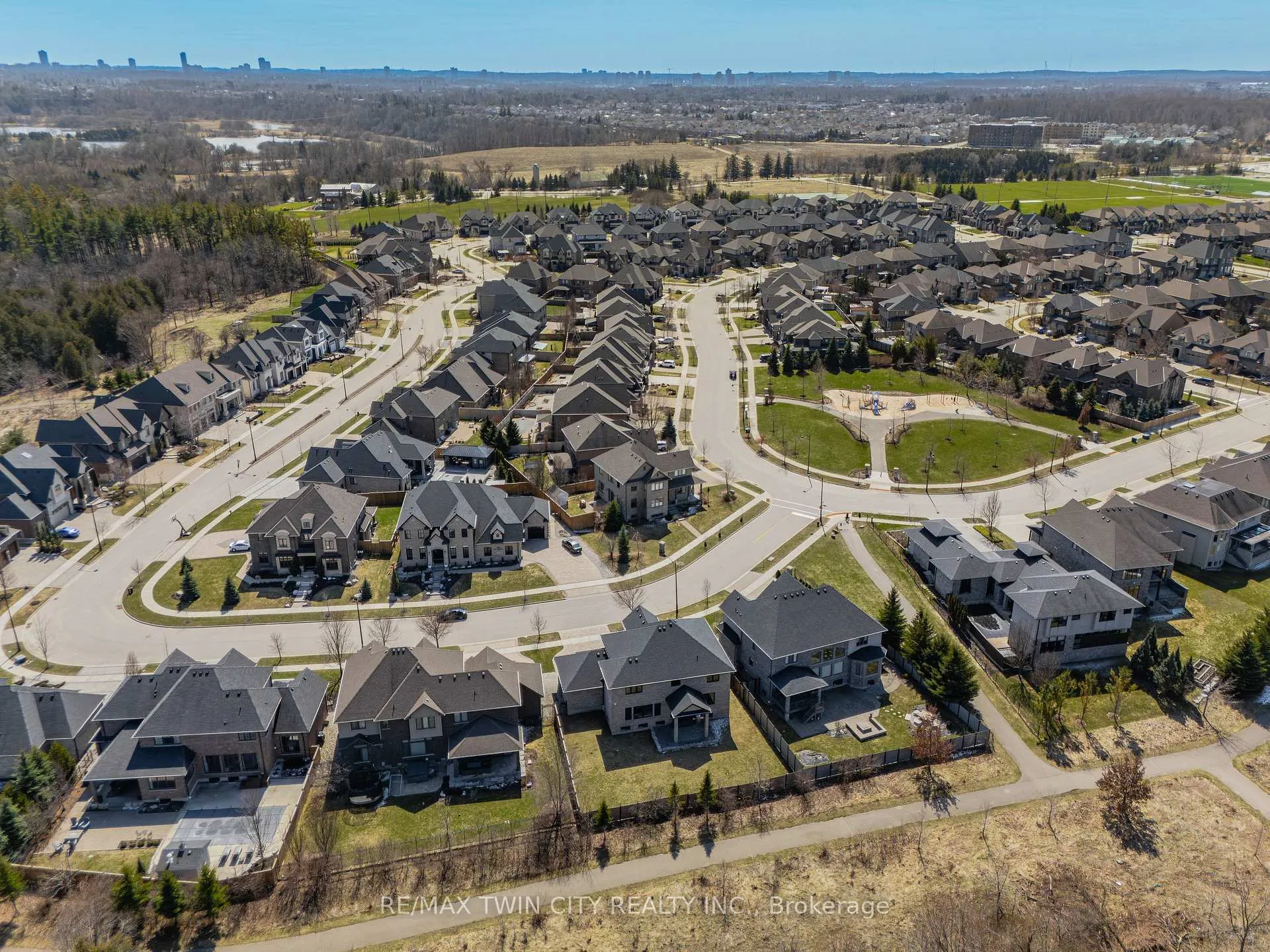 Photo 50 of 581 Manor Ridge Crescent, Waterloo — HOMEH