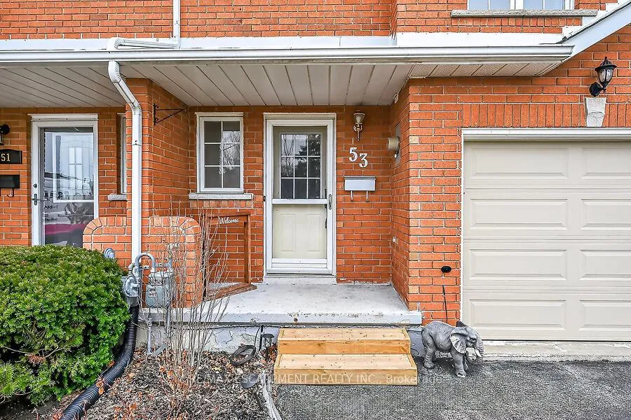 Photo 3 of 53 Pinewoods Drive, Hamilton, Stoney Creek Mountain — HOMEH