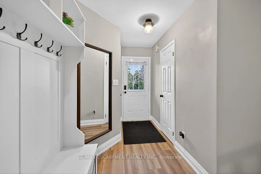Photo 6 of 53 Pinewoods Drive, Hamilton, Stoney Creek Mountain — HOMEH