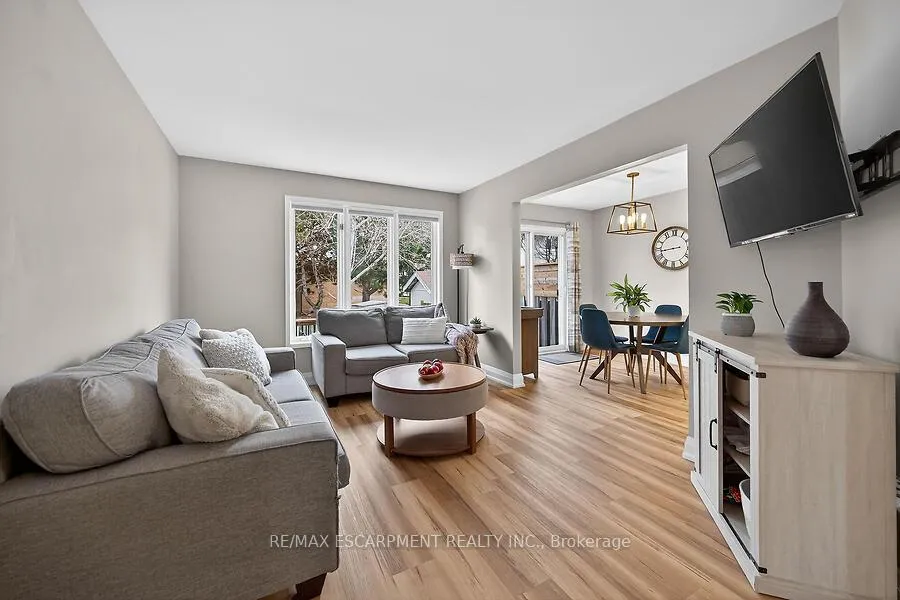 Photo 8 of 53 Pinewoods Drive, Hamilton, Stoney Creek Mountain — HOMEH