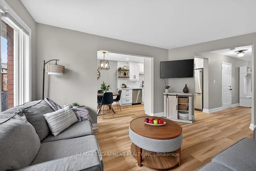 Photo 9 of 53 Pinewoods Drive, Hamilton, Stoney Creek Mountain — HOMEH