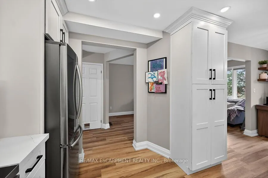 Photo 18 of 53 Pinewoods Drive, Hamilton, Stoney Creek Mountain — HOMEH