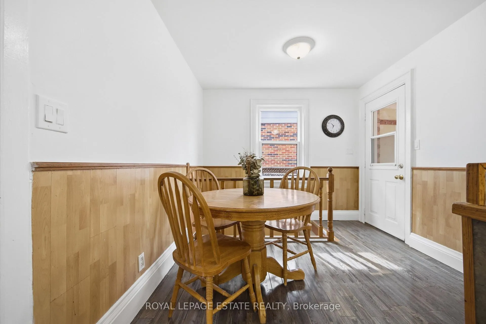 Photo 8 of 22 Medford Avenue, Scarborough, Oakridge — HOMEH