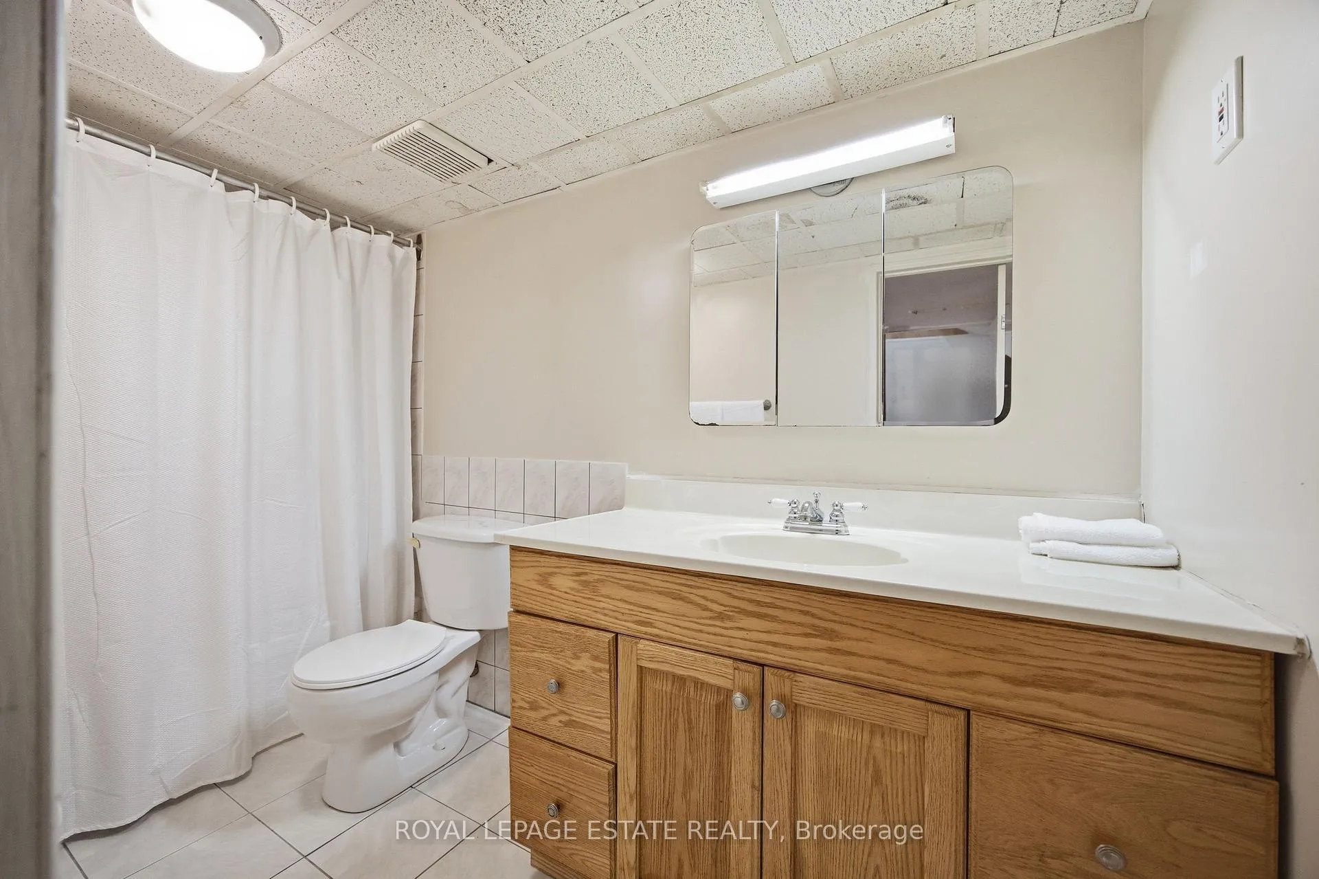 Photo 15 of 22 Medford Avenue, Scarborough, Oakridge — HOMEH