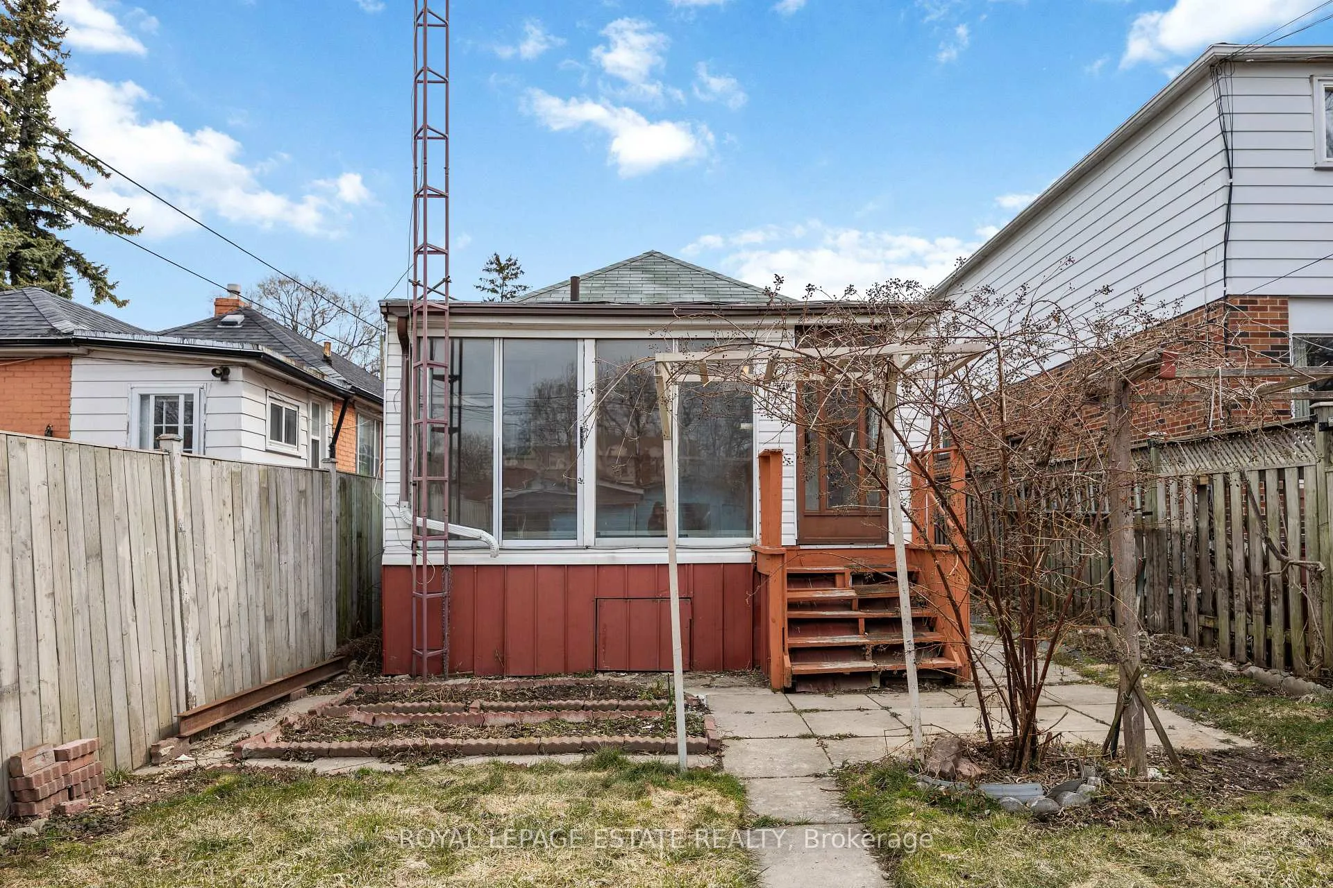 Photo 18 of 22 Medford Avenue, Scarborough, Oakridge — HOMEH