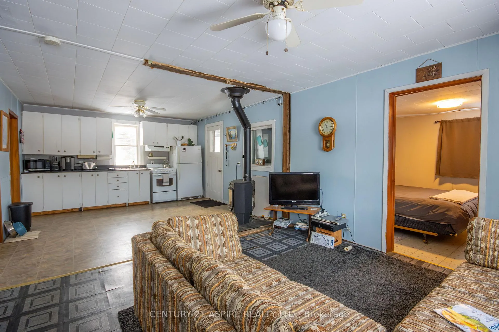 Photo 12 of 51 Major Lake Road, South Algonquin — HOMEH