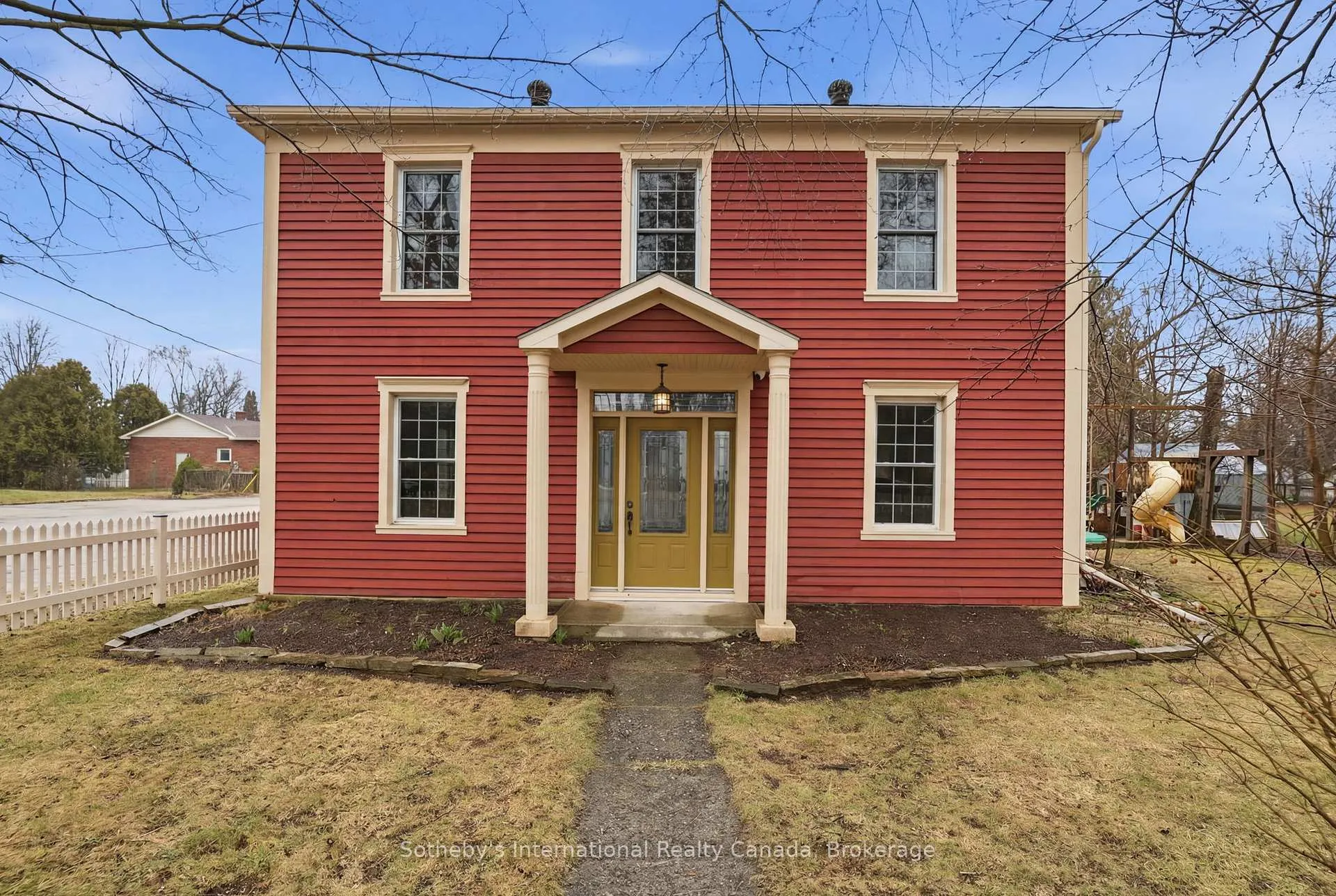 Photo 1 of 4195 County Road 124, Clearview, Nottawa — HOMEH