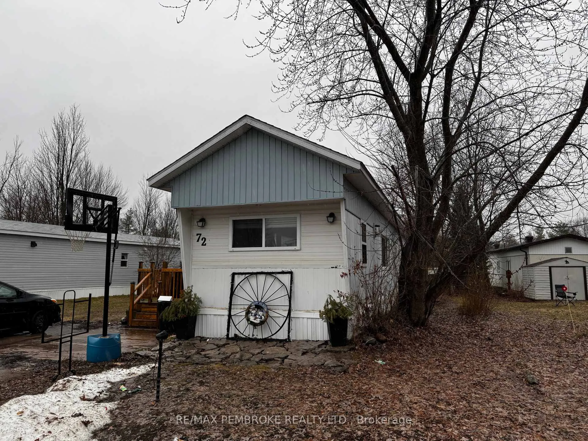 Photo 13 of 72 Pinehurst Estates, Petawawa — HOMEH
