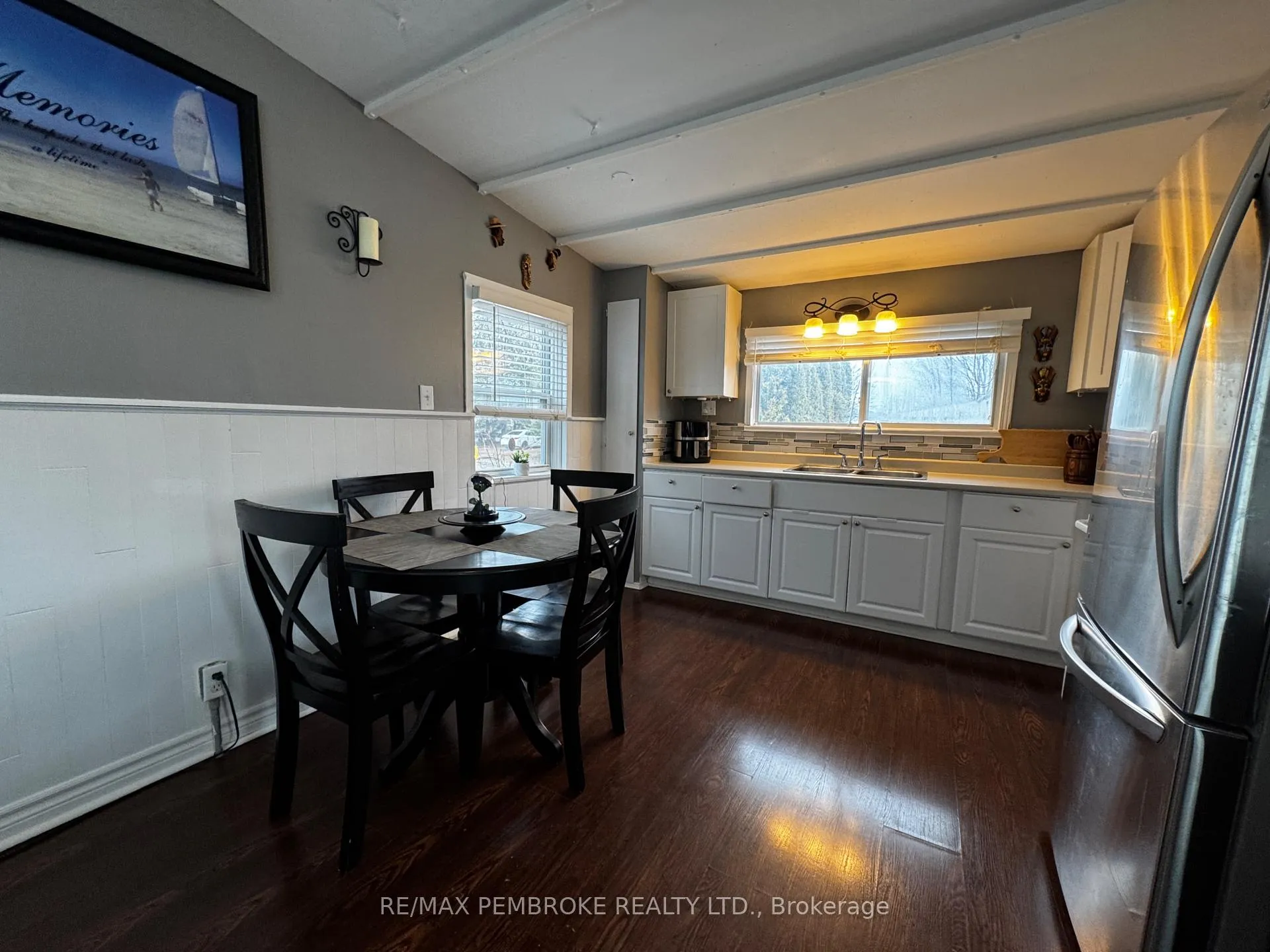 Photo 2 of 72 Pinehurst Estates, Petawawa — HOMEH