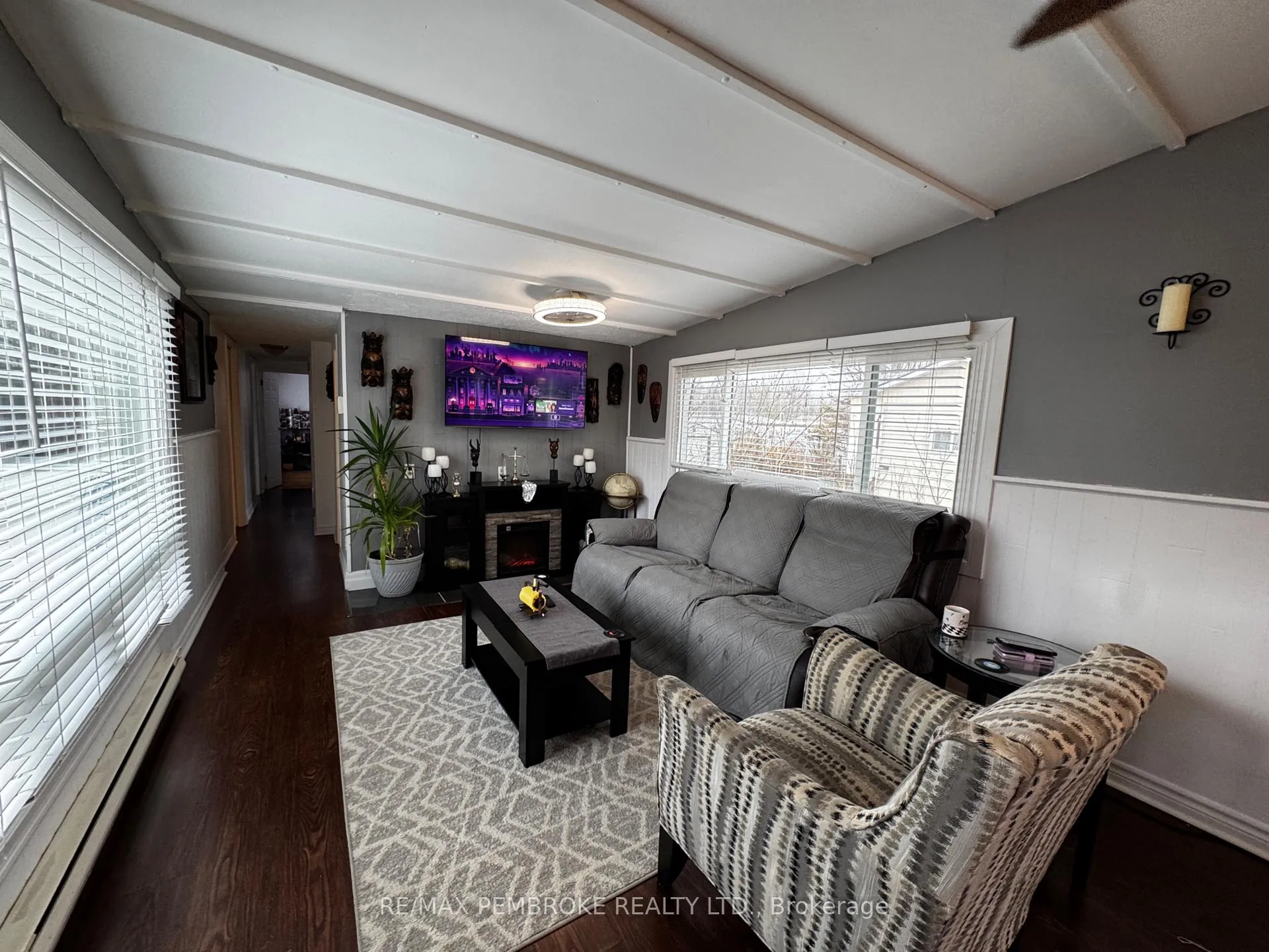Photo 5 of 72 Pinehurst Estates, Petawawa — HOMEH