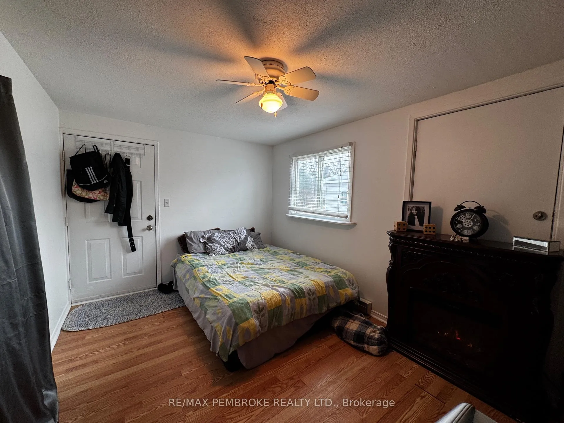Photo 8 of 72 Pinehurst Estates, Petawawa — HOMEH