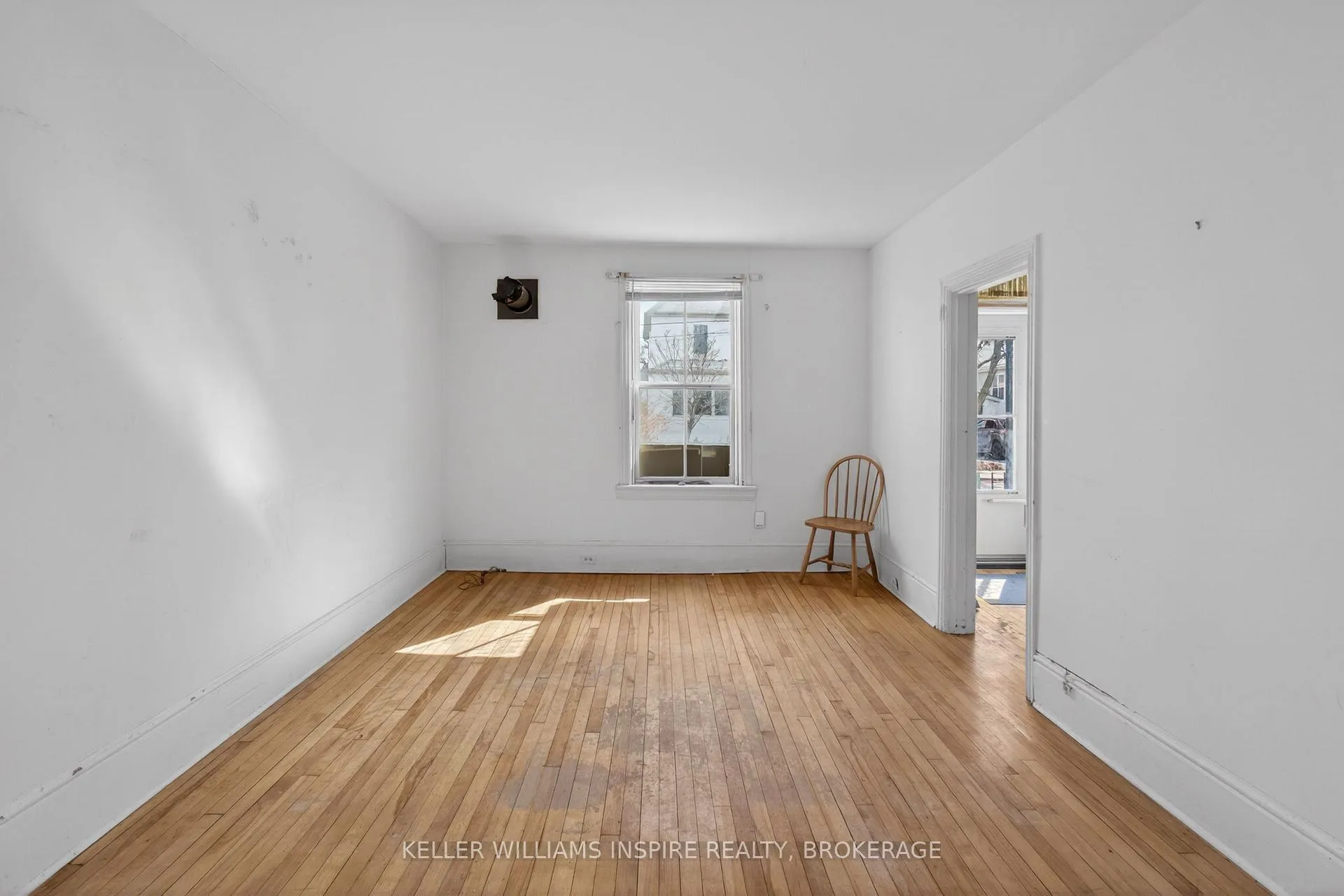 Photo 9 of 10 Redan Street, Kingston, East of Sir John A. Blvd — HOMEH