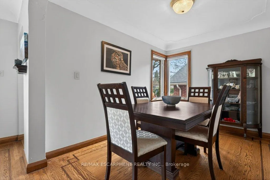 Photo 6 of 57 Park Avenue E, Burlington, LaSalle — HOMEH