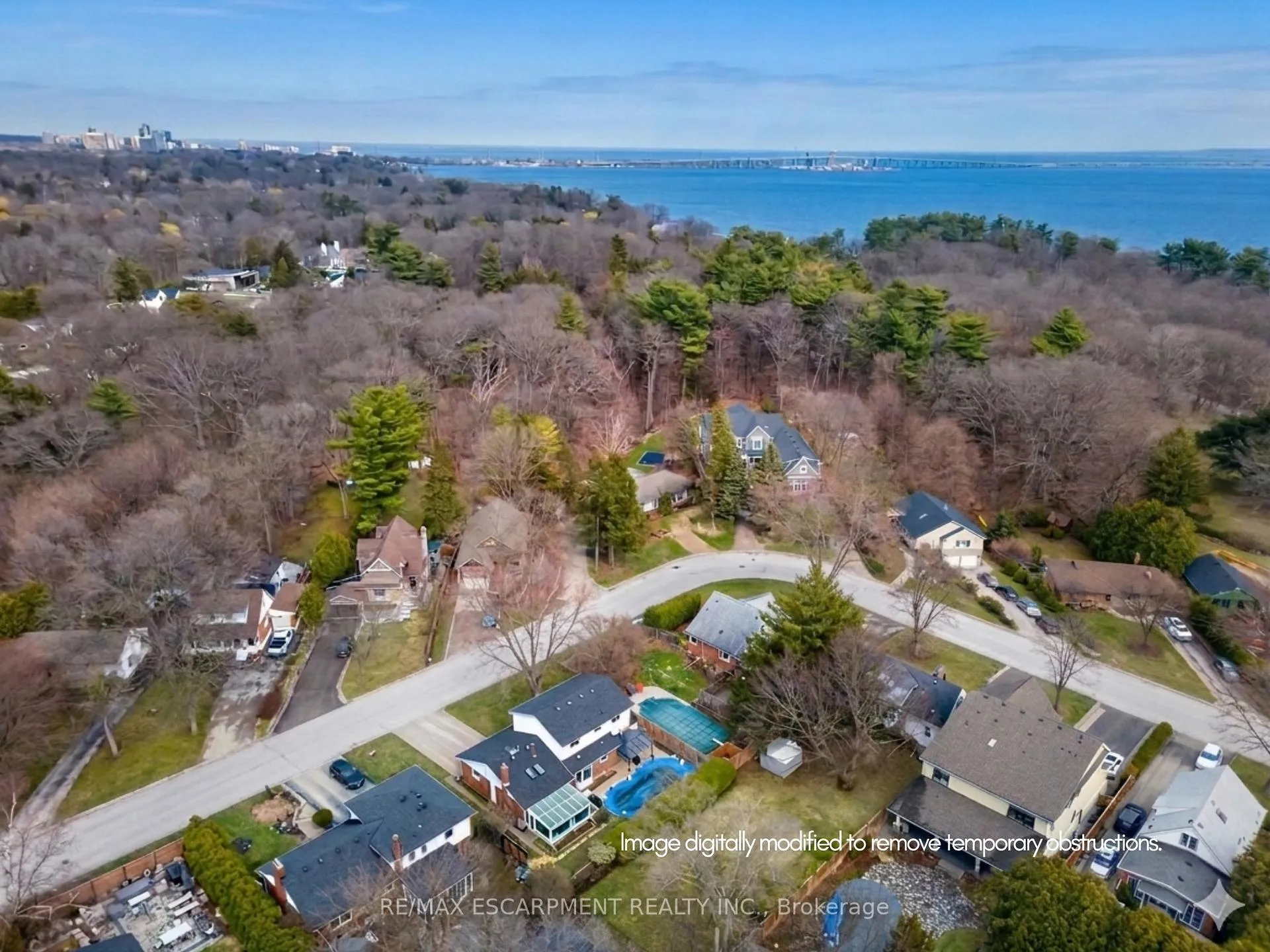 Photo 32 of 57 Park Avenue E, Burlington, LaSalle — HOMEH