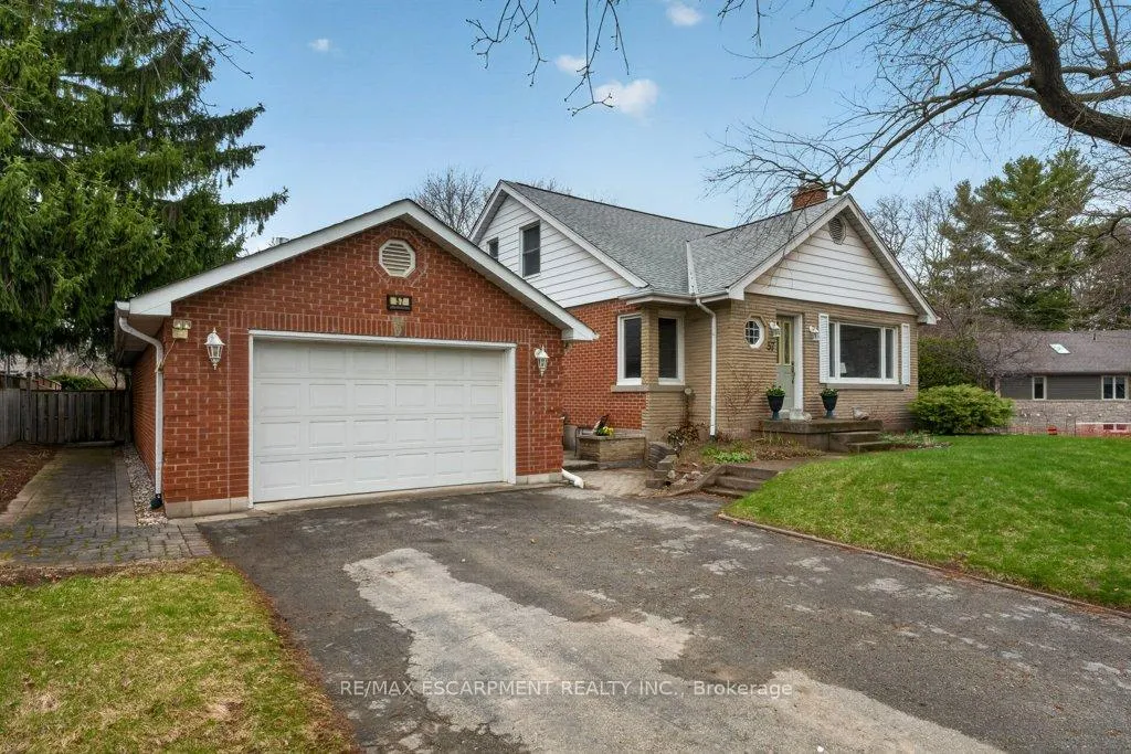 Photo 34 of 57 Park Avenue E, Burlington, LaSalle — HOMEH