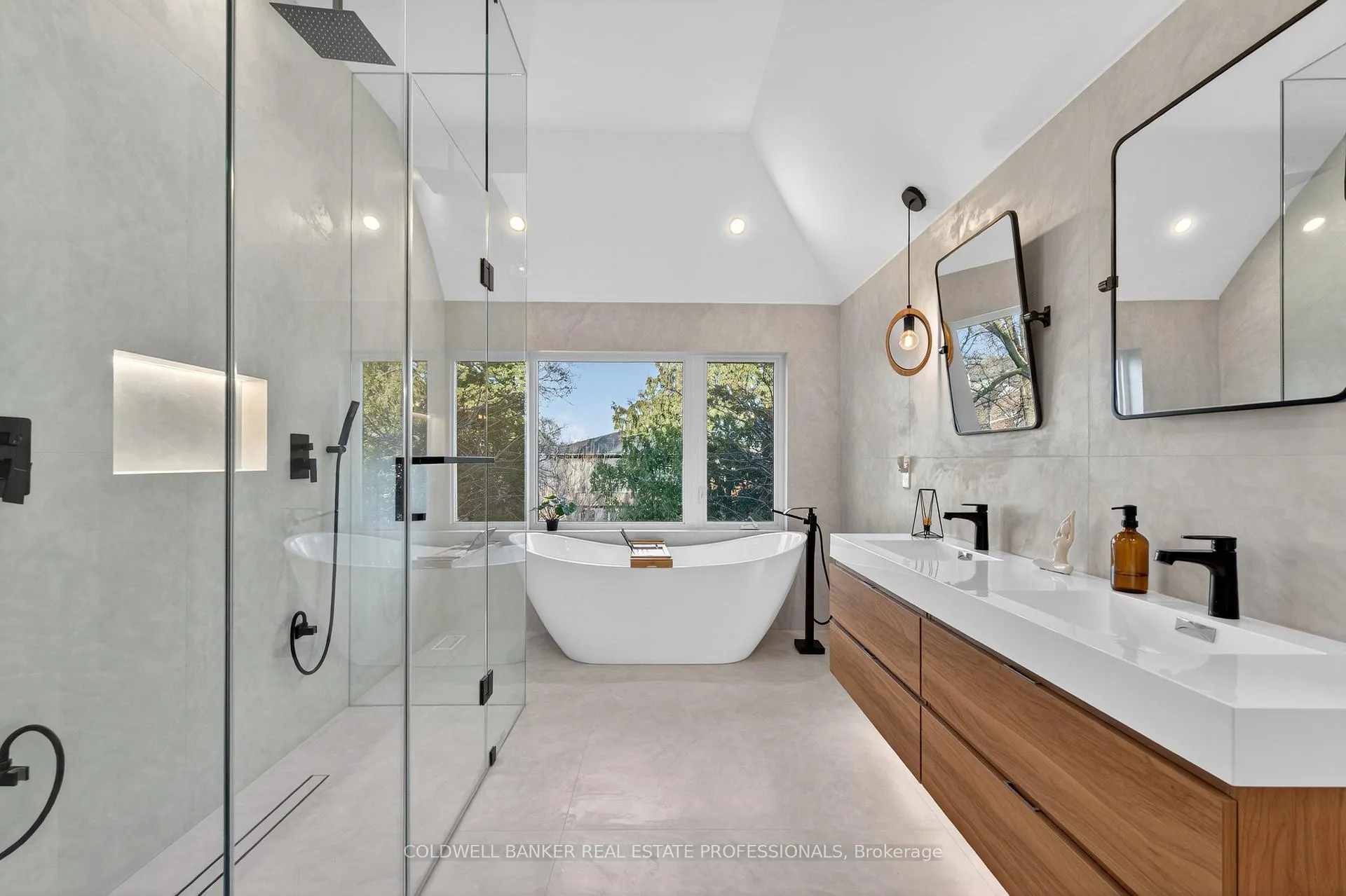 Photo 15 of 3 Milton Road, Toronto, East York — HOMEH