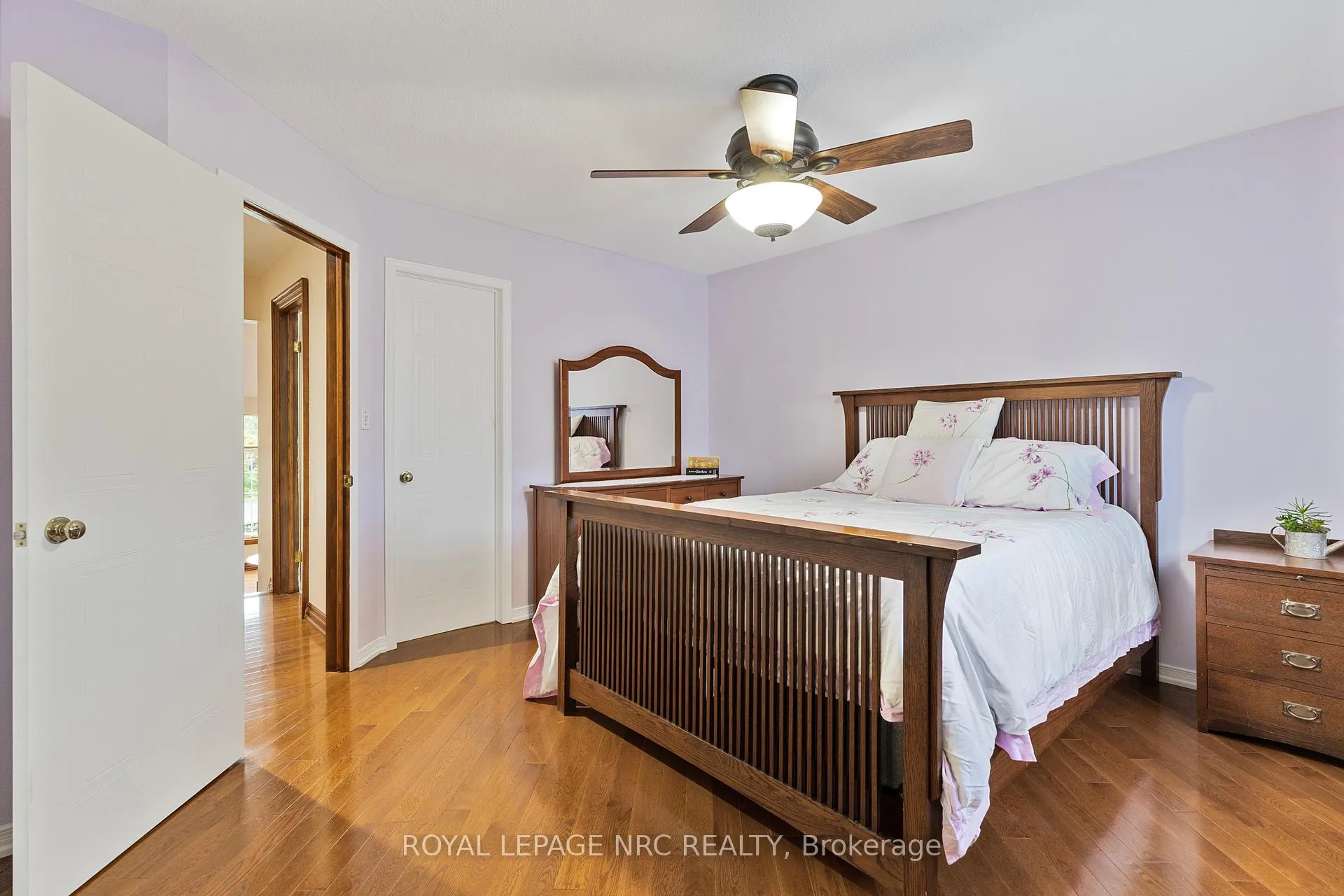 Photo 13 of 46 Foxhill Crescent, St. Catharines, Rykert/Vansickle — HOMEH