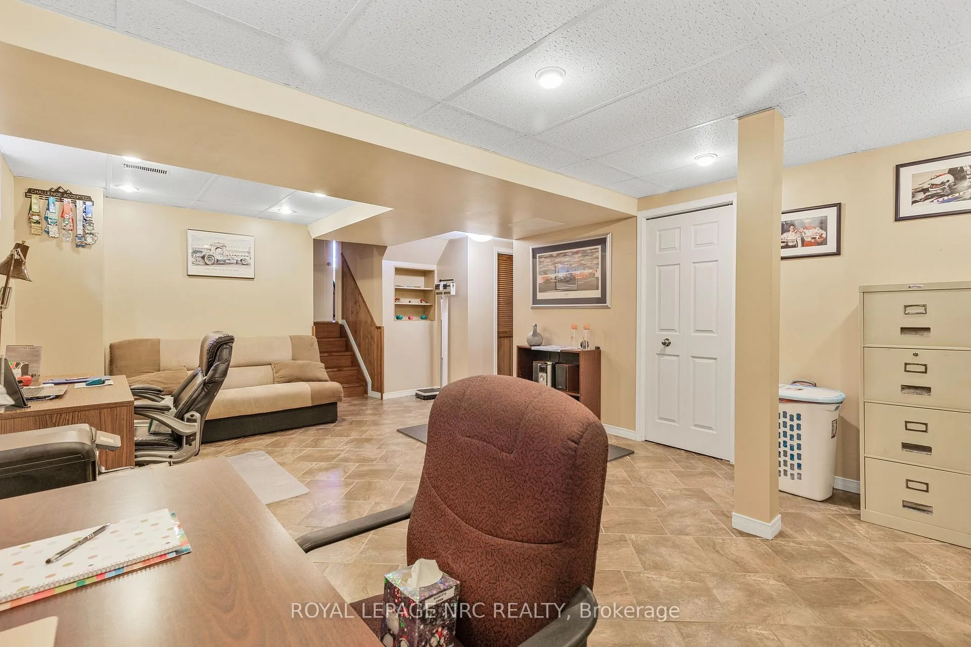 Photo 26 of 46 Foxhill Crescent, St. Catharines, Rykert/Vansickle — HOMEH