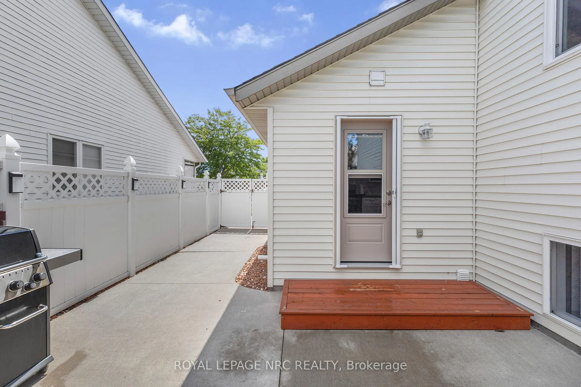 Photo 30 of 46 Foxhill Crescent, St. Catharines, Rykert/Vansickle — HOMEH
