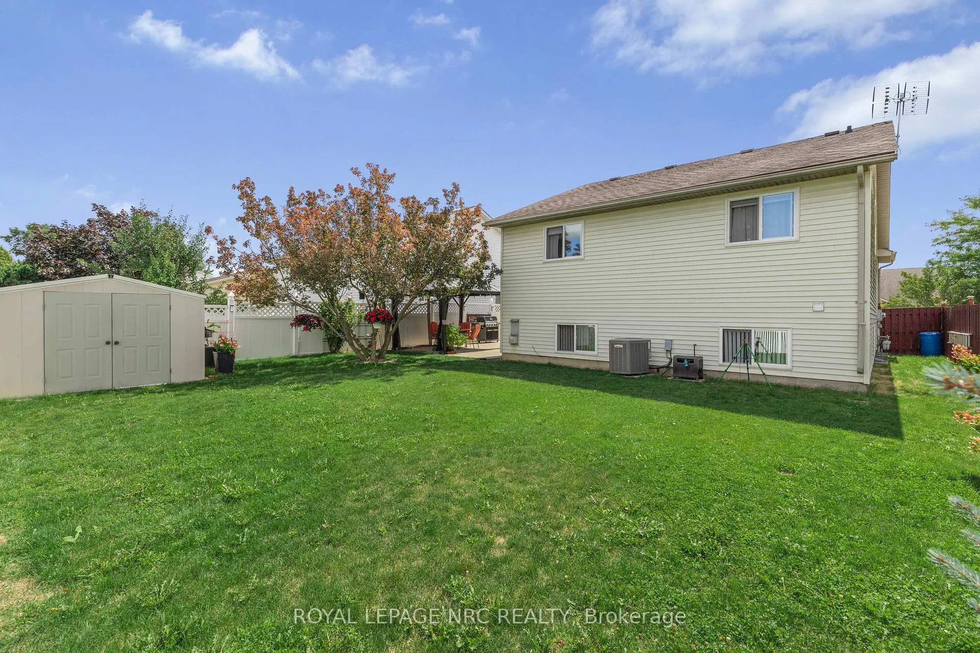 Photo 32 of 46 Foxhill Crescent, St. Catharines, Rykert/Vansickle — HOMEH