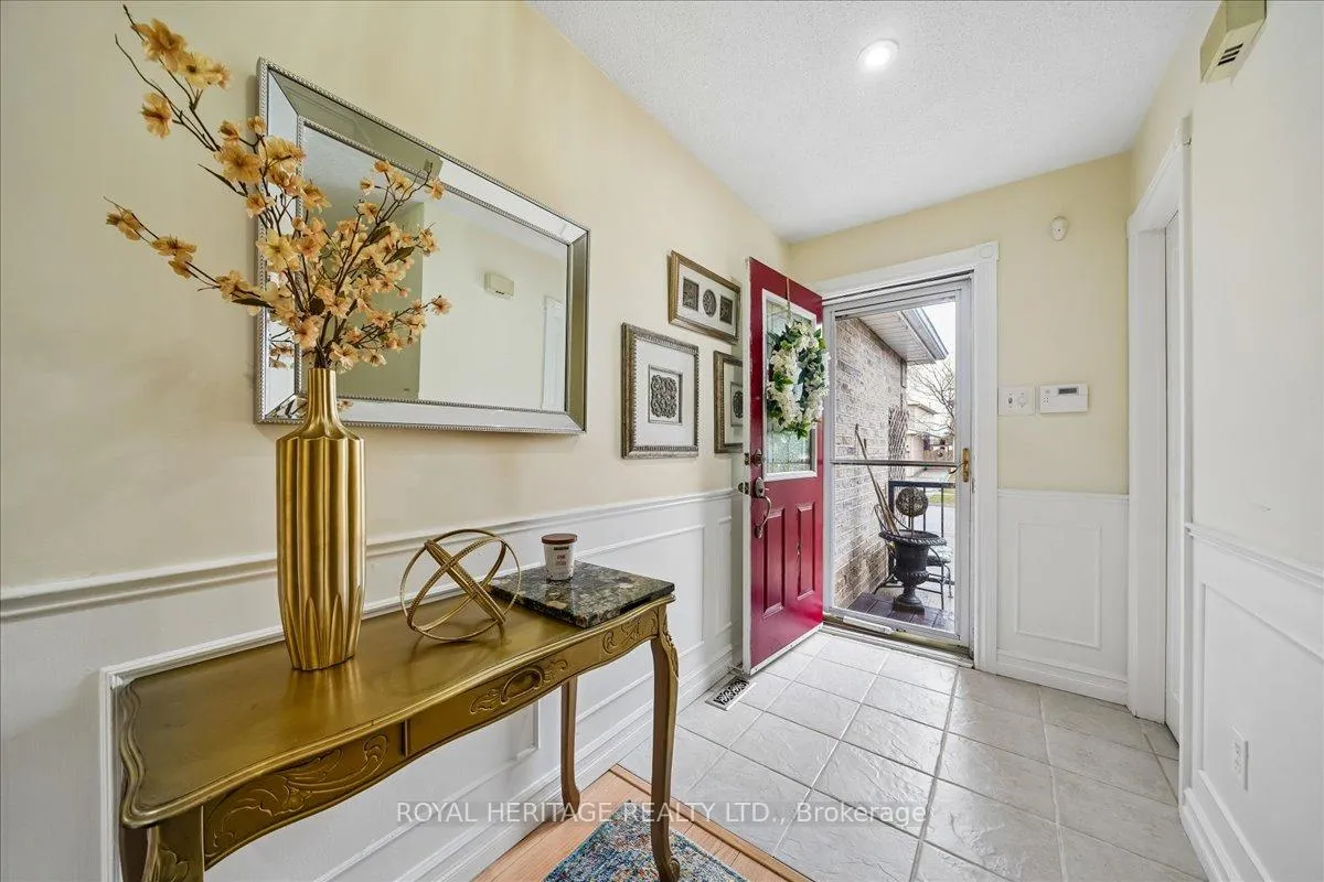 Photo 5 of 72 Frazer Road, Ajax, South West — HOMEH