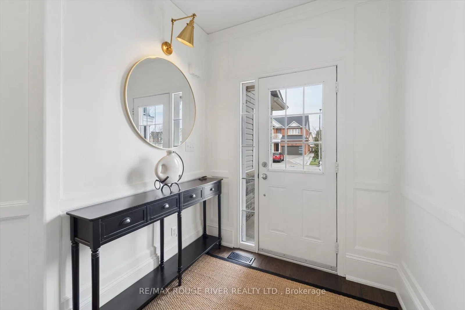 Photo 4 of 184 Cachet Boulevard, Whitby, Brooklin — HOMEH