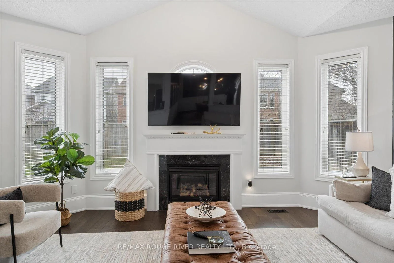 Photo 11 of 184 Cachet Boulevard, Whitby, Brooklin — HOMEH