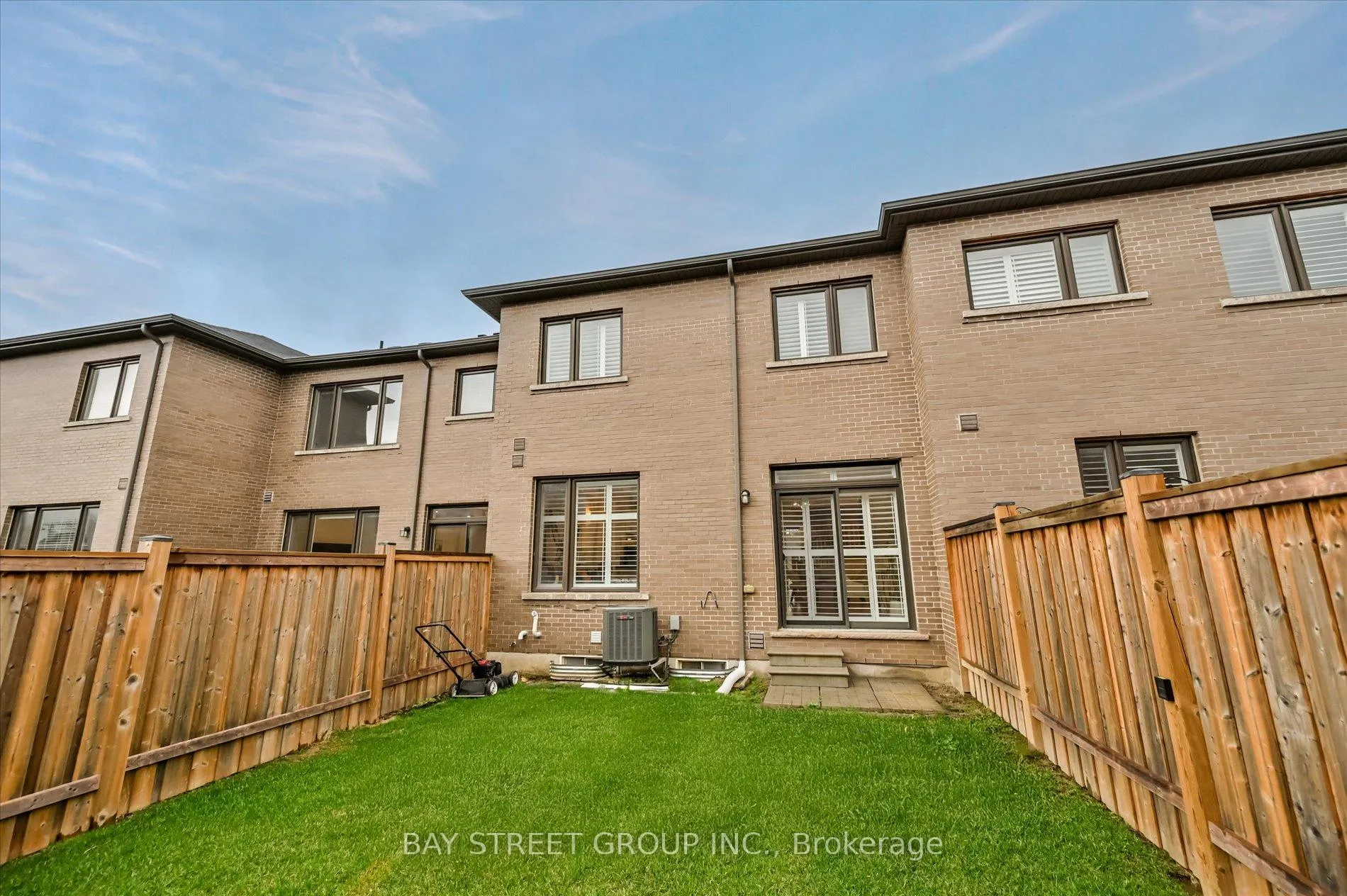 Photo 45 of 143 Badgerow Way, Aurora, Rural Aurora — HOMEH