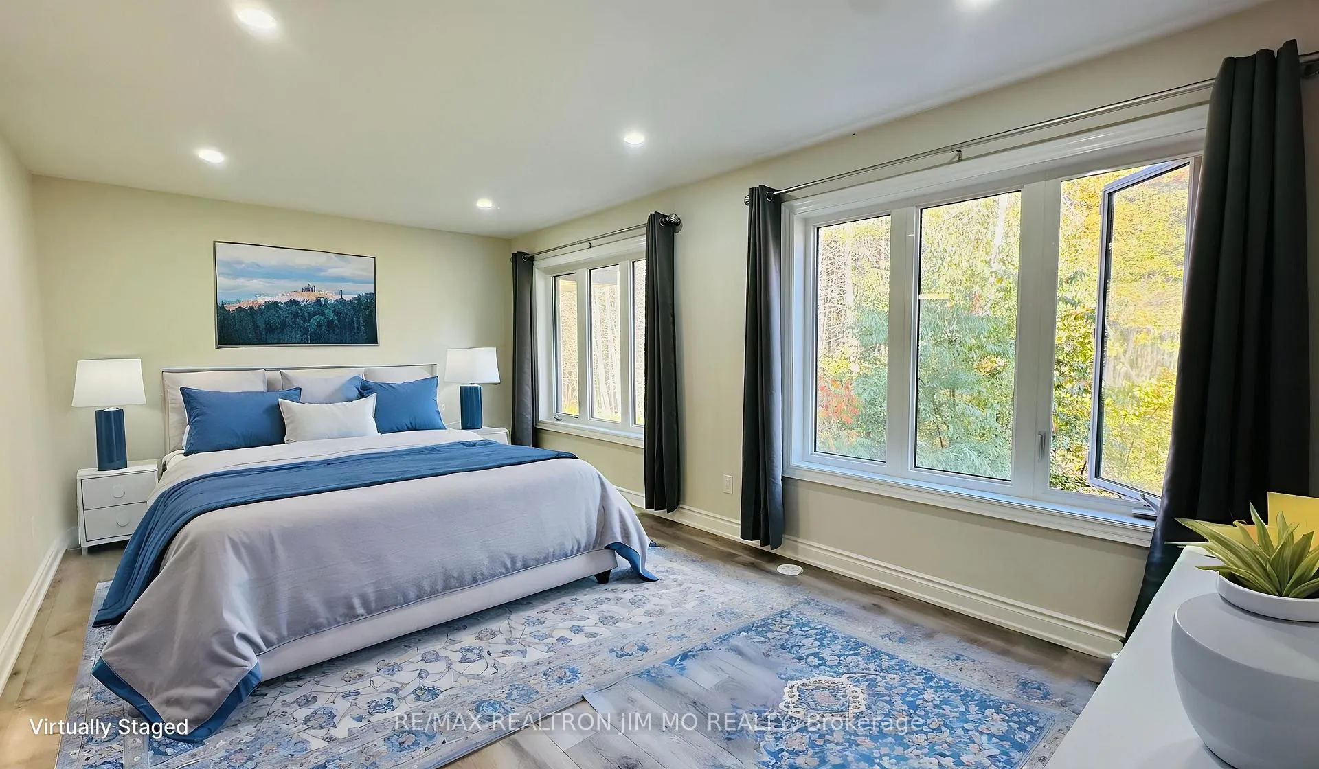 Photo 7 of 114 Blue Forest Crescent, Barrie, Innis-Shore — HOMEH