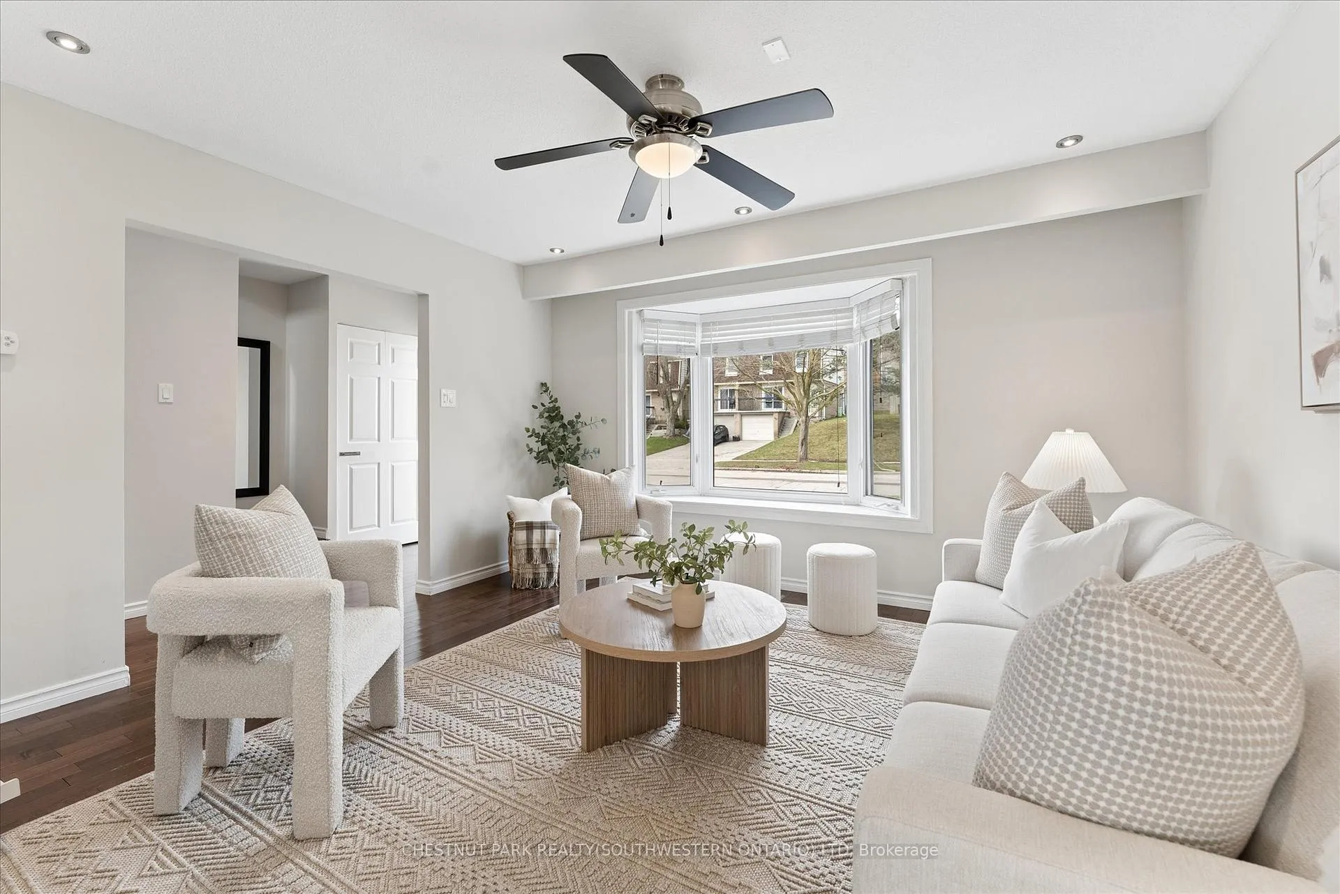 Photo 7 of 168 Green Valley Drive, Waterloo — HOMEH