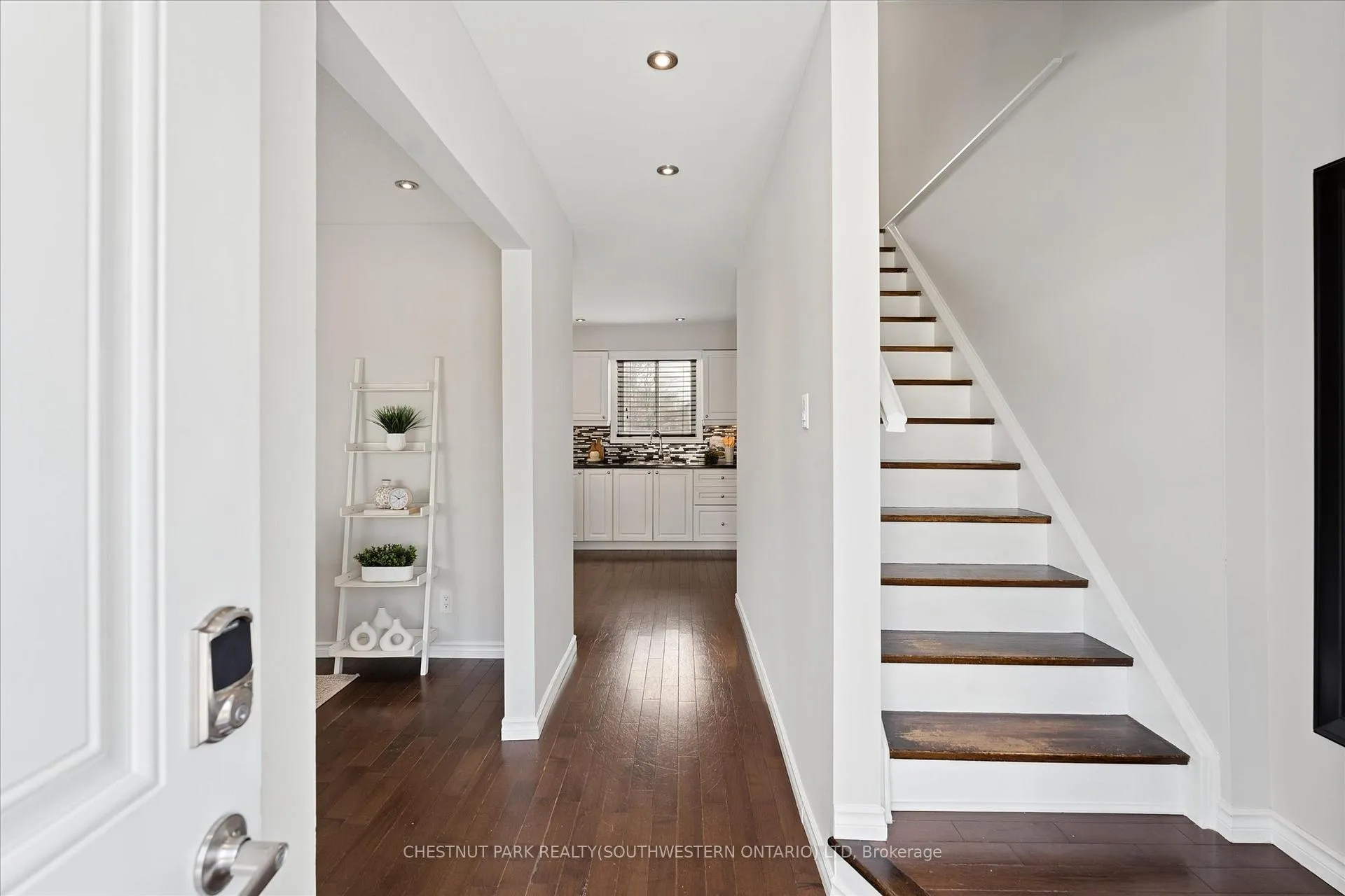 Photo 8 of 168 Green Valley Drive, Waterloo — HOMEH