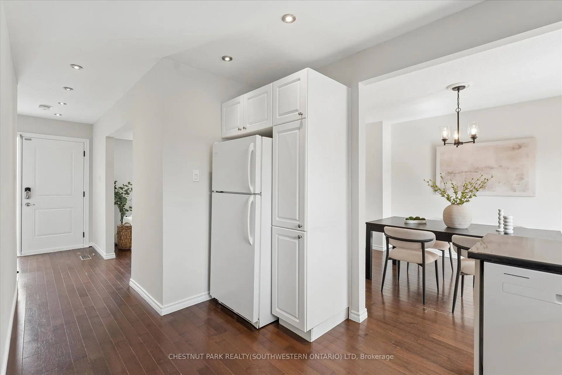 Photo 9 of 168 Green Valley Drive, Waterloo — HOMEH