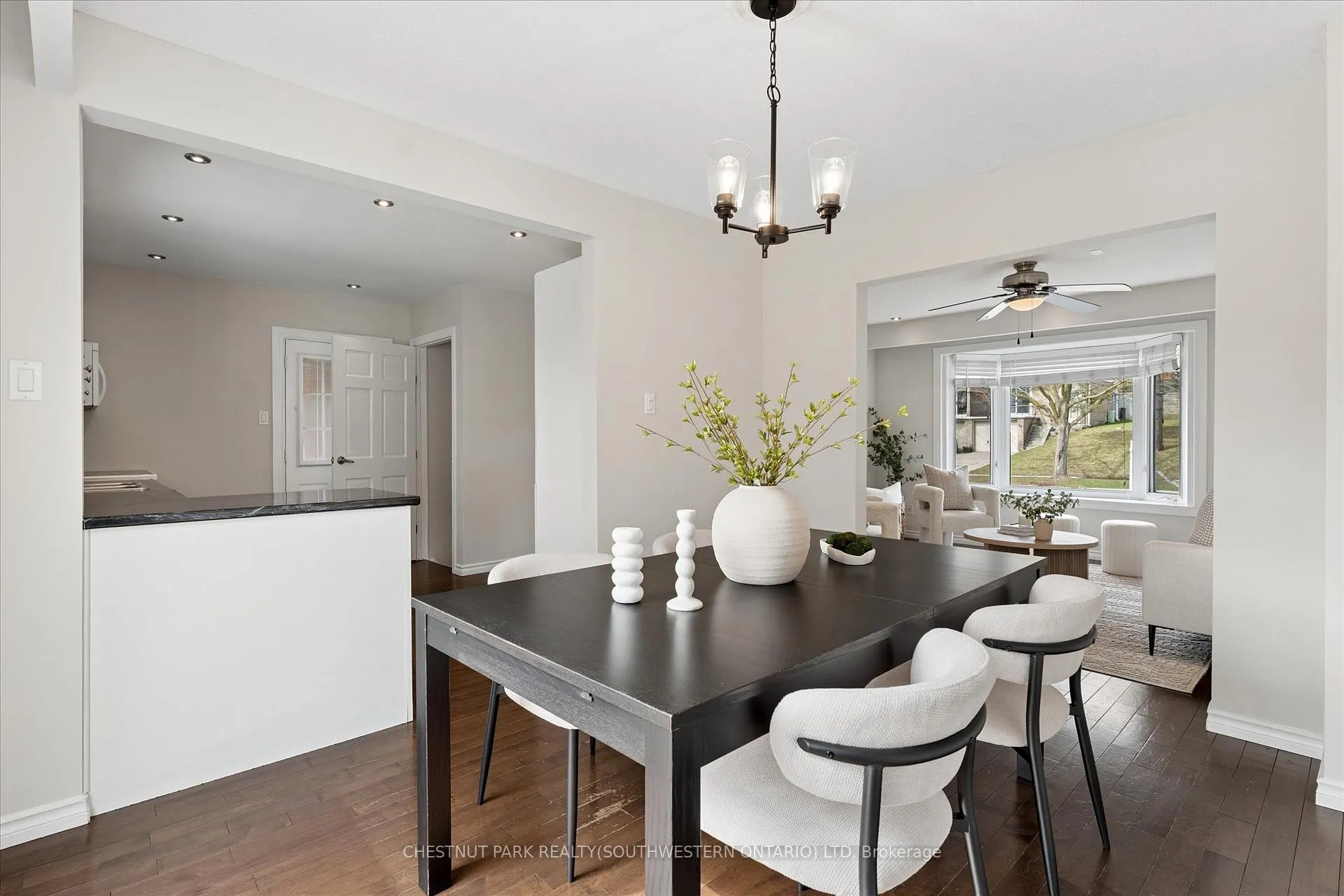 Photo 15 of 168 Green Valley Drive, Waterloo — HOMEH