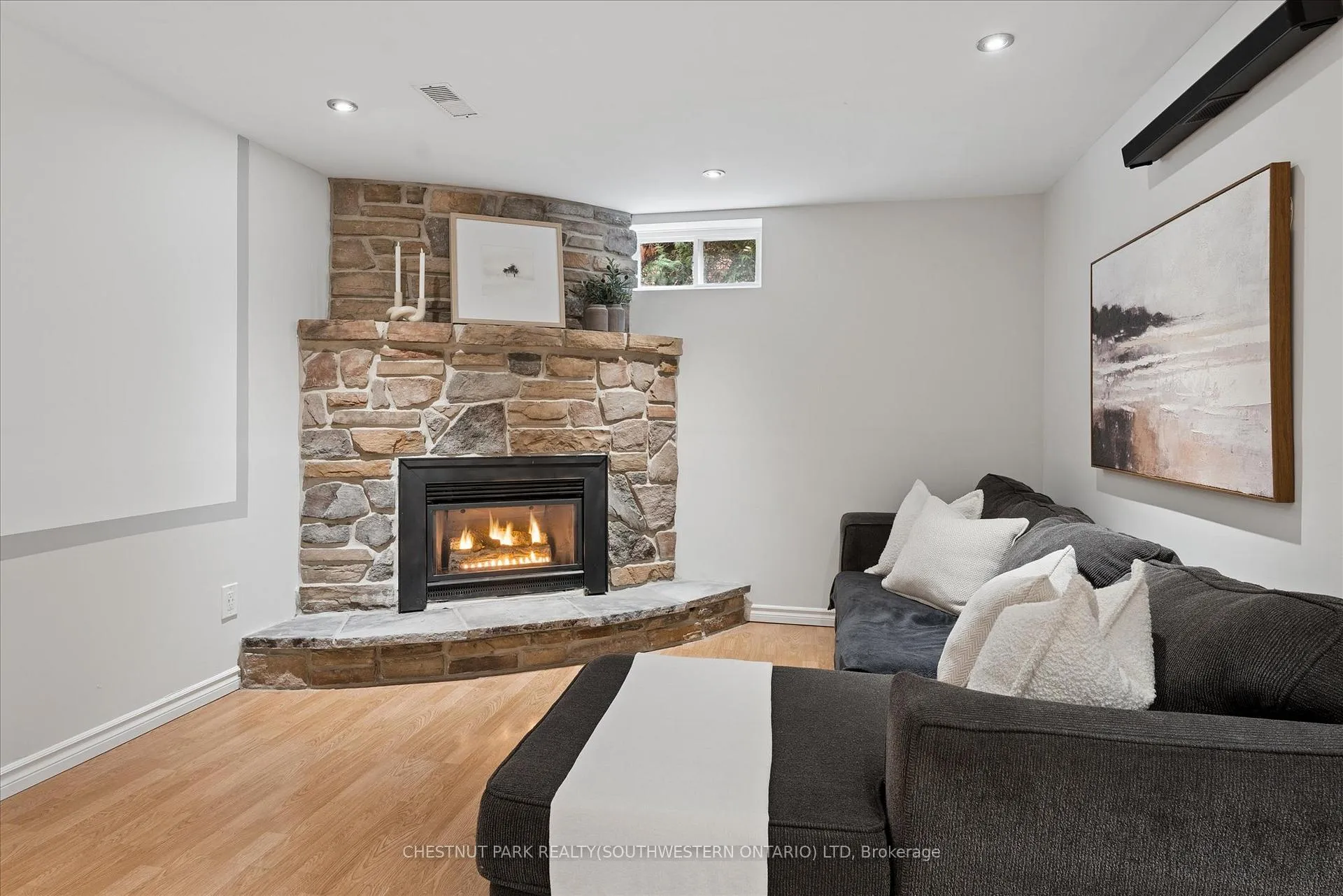 Photo 25 of 168 Green Valley Drive, Waterloo — HOMEH