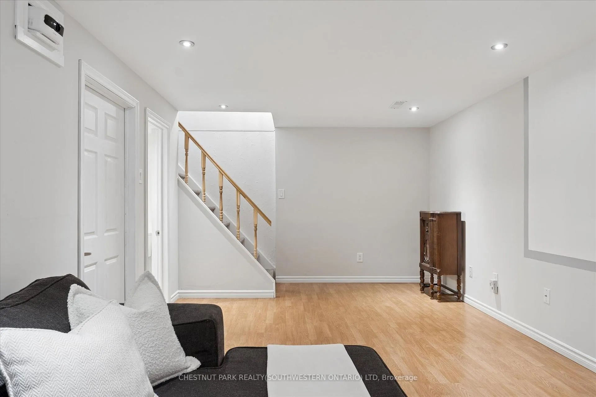 Photo 26 of 168 Green Valley Drive, Waterloo — HOMEH