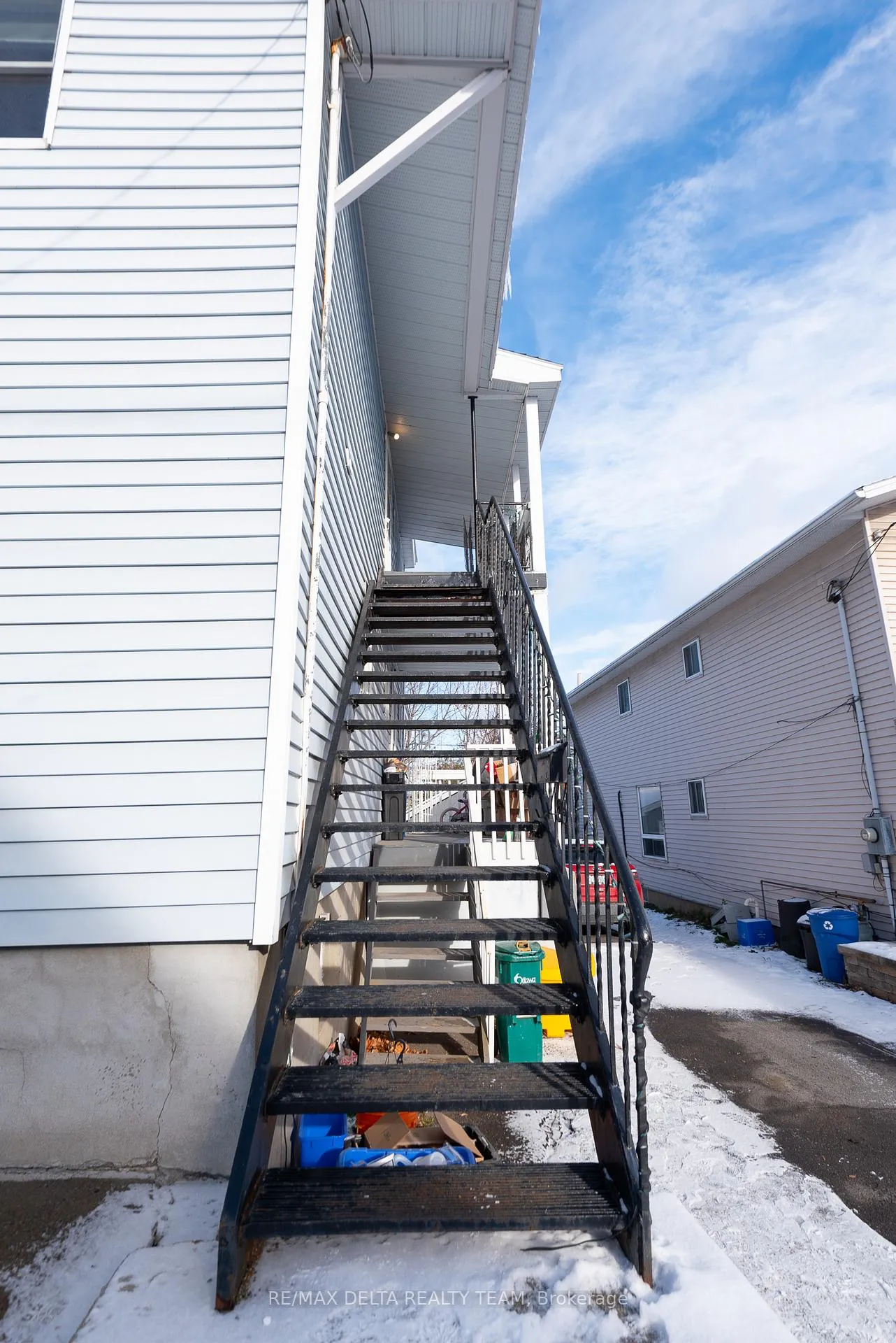 Photo 3 of Unit 2, 273 Shakespeare Street, Ottawa, Vanier — HOMEH