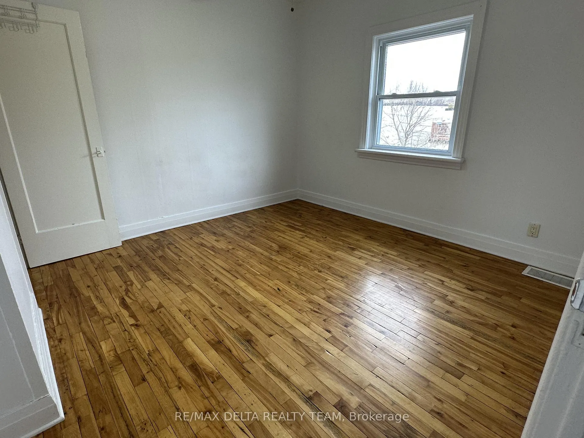 Photo 17 of Unit 2, 273 Shakespeare Street, Ottawa, Vanier — HOMEH
