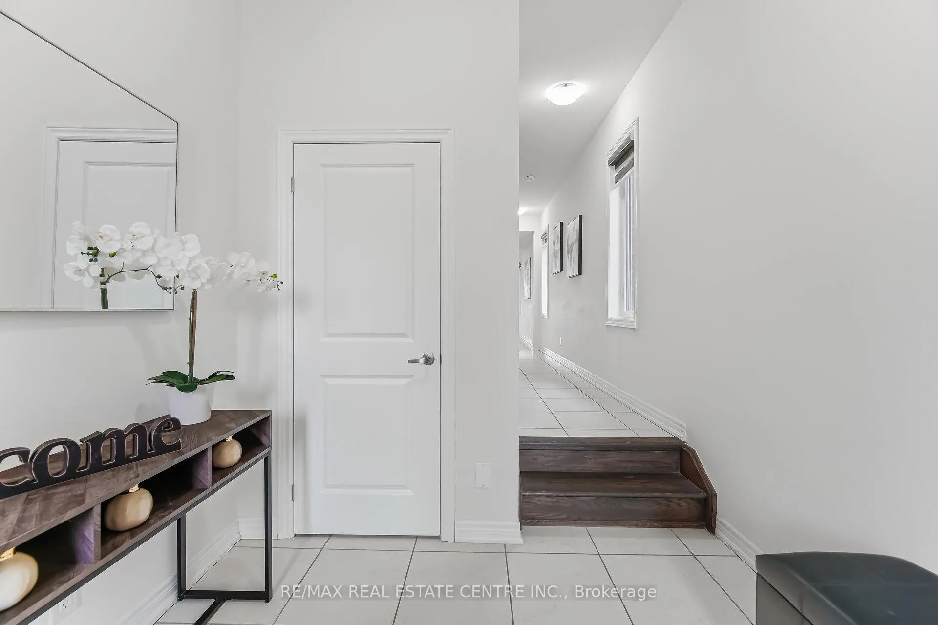Photo 5 of 212 Broadacre Drive, Kitchener — HOMEH