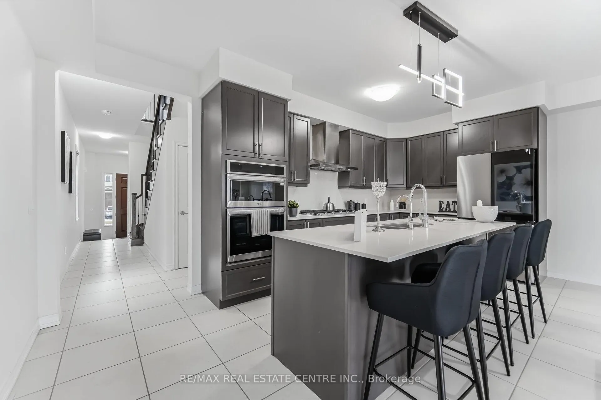 Photo 7 of 212 Broadacre Drive, Kitchener — HOMEH