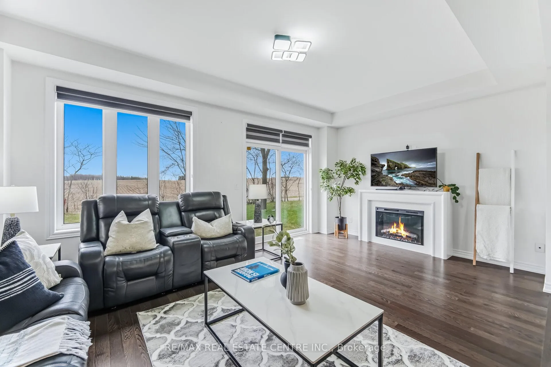 Photo 14 of 212 Broadacre Drive, Kitchener — HOMEH