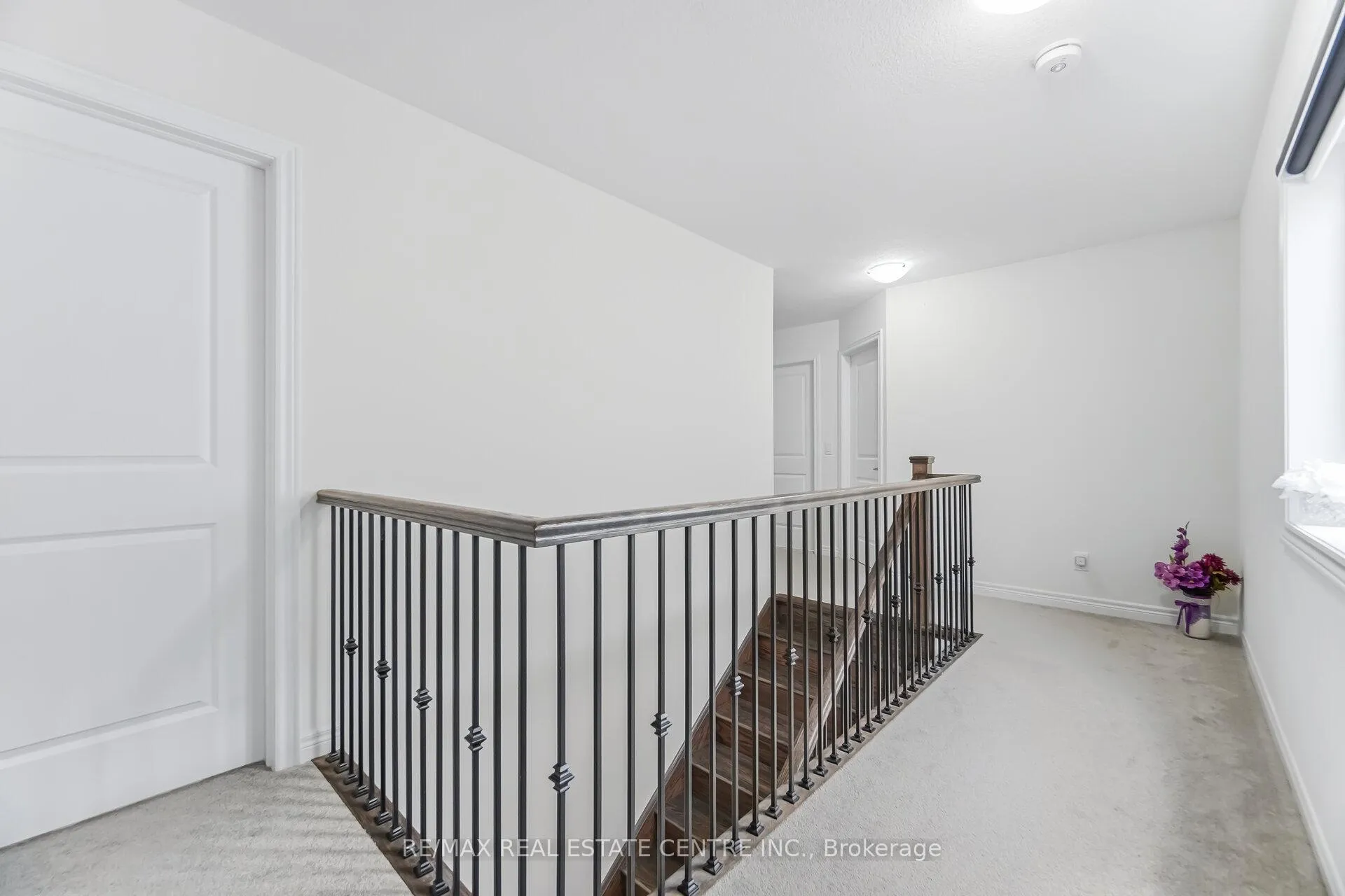 Photo 17 of 212 Broadacre Drive, Kitchener — HOMEH