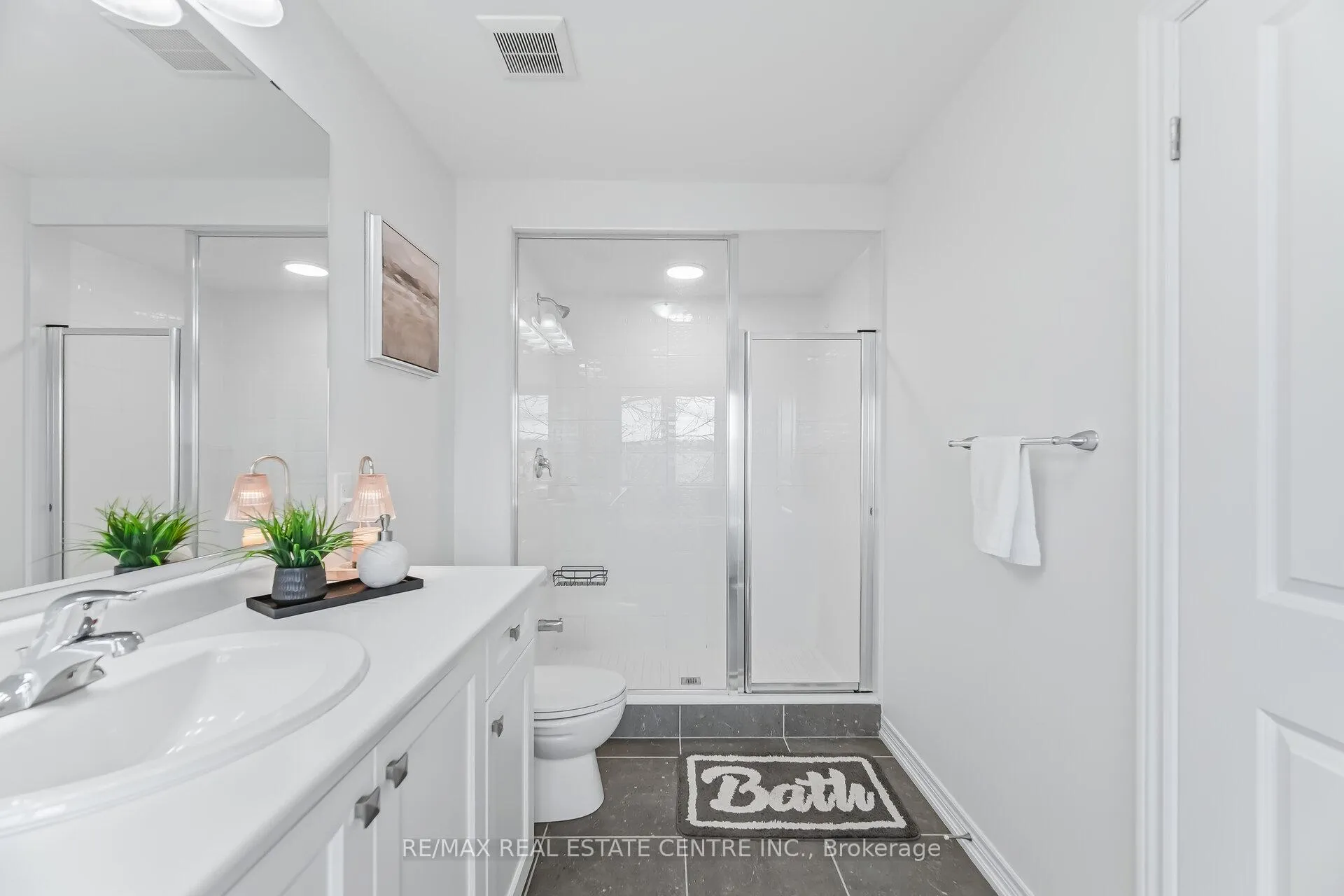 Photo 24 of 212 Broadacre Drive, Kitchener — HOMEH
