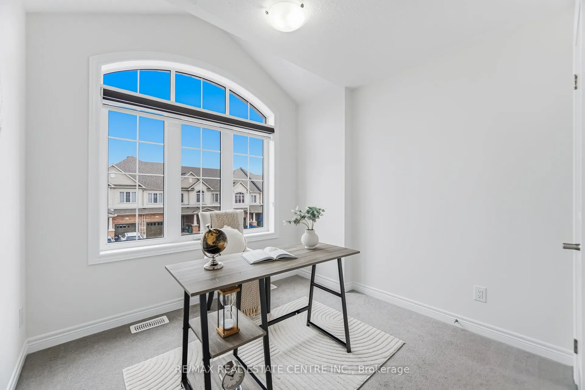 Photo 27 of 212 Broadacre Drive, Kitchener — HOMEH
