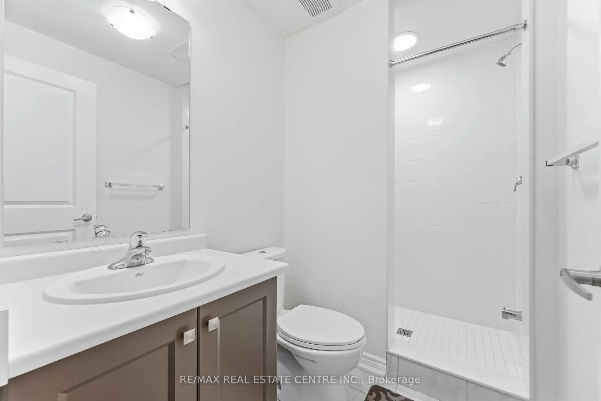 Photo 32 of 212 Broadacre Drive, Kitchener — HOMEH