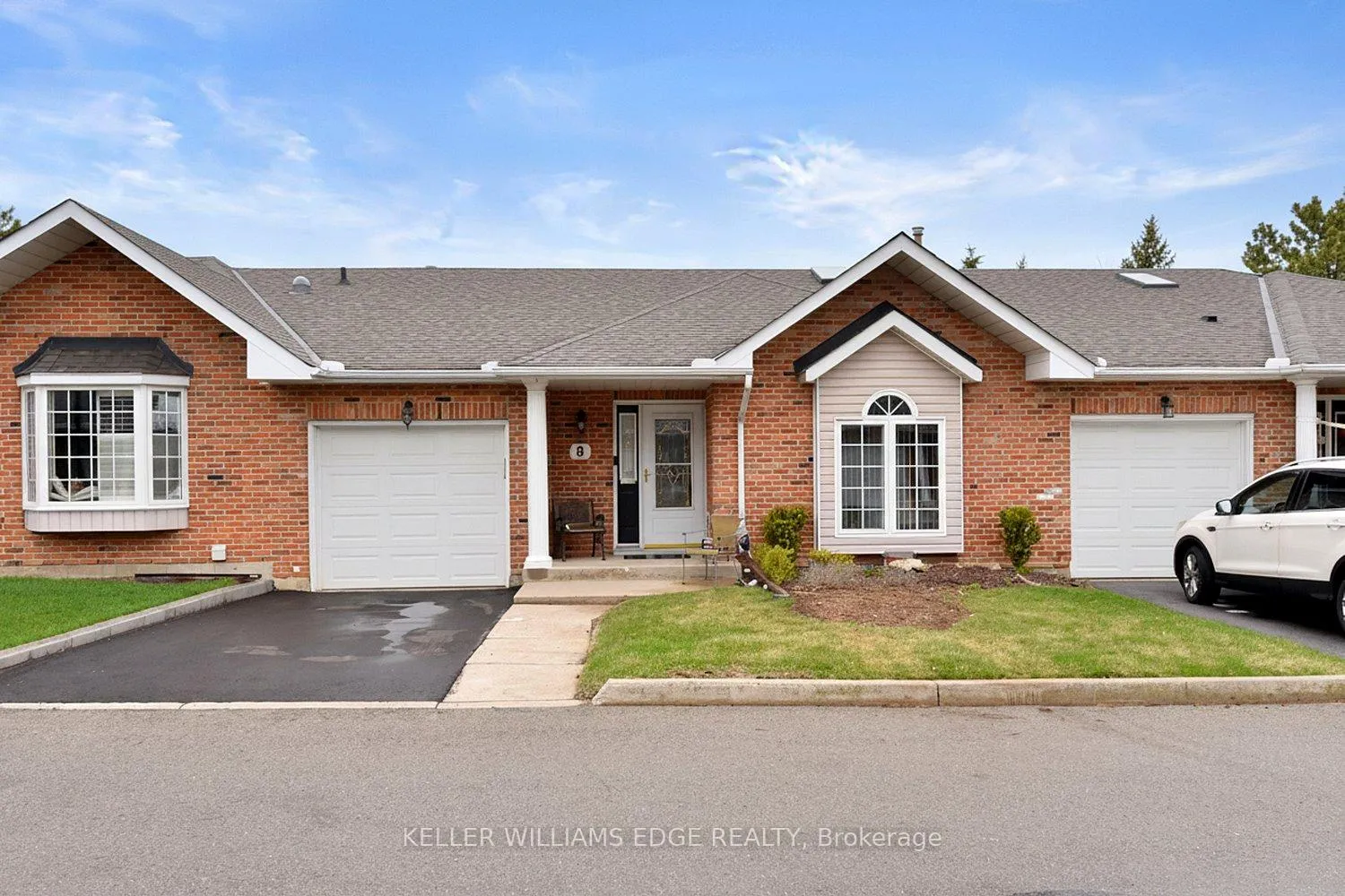 Photo 3 of Unit 8, 20 Meadowlands Boulevard, Hamilton, Meadowlands — HOMEH