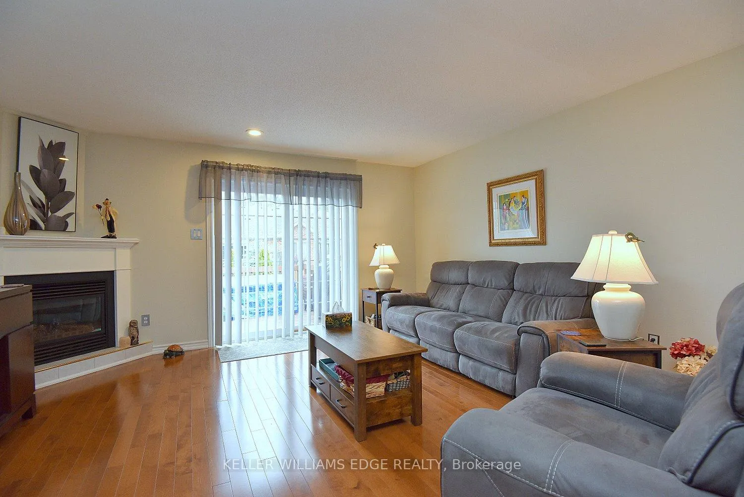 Photo 9 of Unit 8, 20 Meadowlands Boulevard, Hamilton, Meadowlands — HOMEH