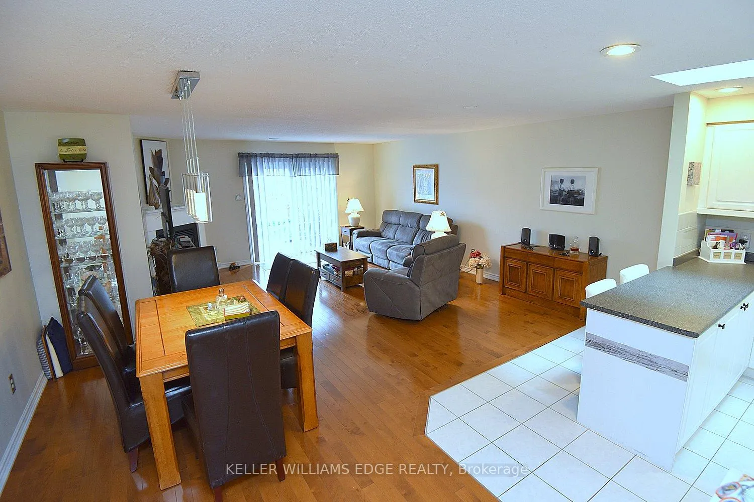 Photo 11 of Unit 8, 20 Meadowlands Boulevard, Hamilton, Meadowlands — HOMEH
